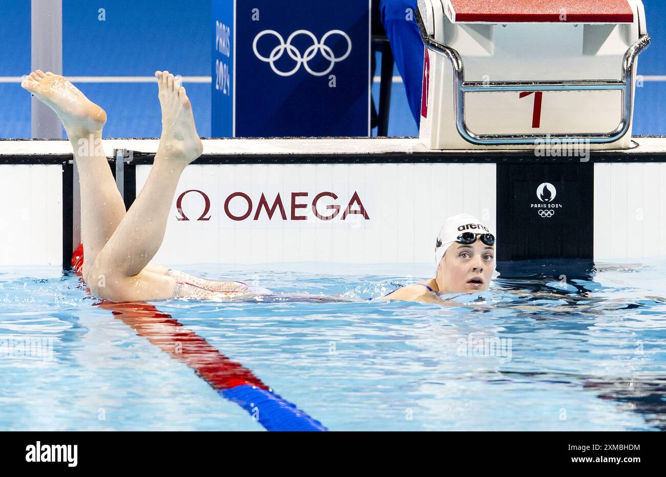 PARIS - Tessa Giele nach dem 100-Meter-Schmetterling während der Olympischen Spiele in der französischen Hauptstadt. ANP KOEN VAN WEEL Credit: ANP/Alamy Live News Stockfoto