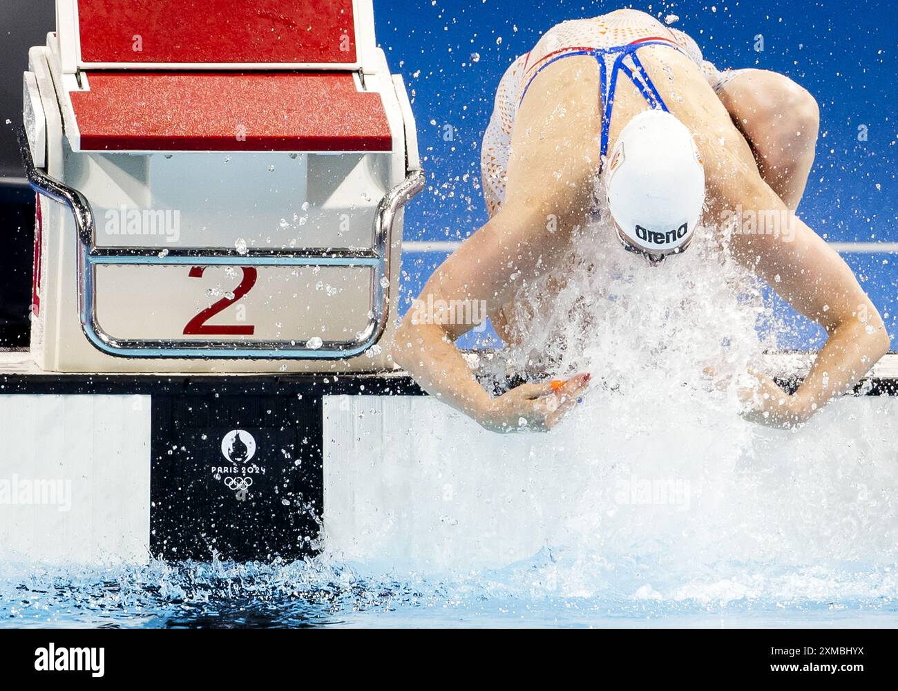 PARIS - Tessa Giele vor dem 100-Meter-Schmetterling während der Olympischen Spiele in der französischen Hauptstadt. ANP KOEN VAN WEEL Credit: ANP/Alamy Live News Stockfoto