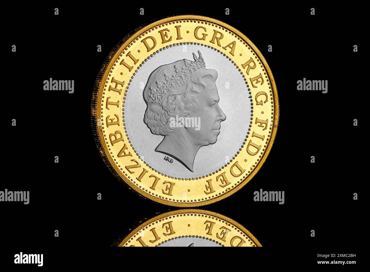 Eine britische Proof £2 Münzseite mit dem 4. Münzporträt von Königin Elizabeth II. Von Ian Rank Broadley Stockfoto