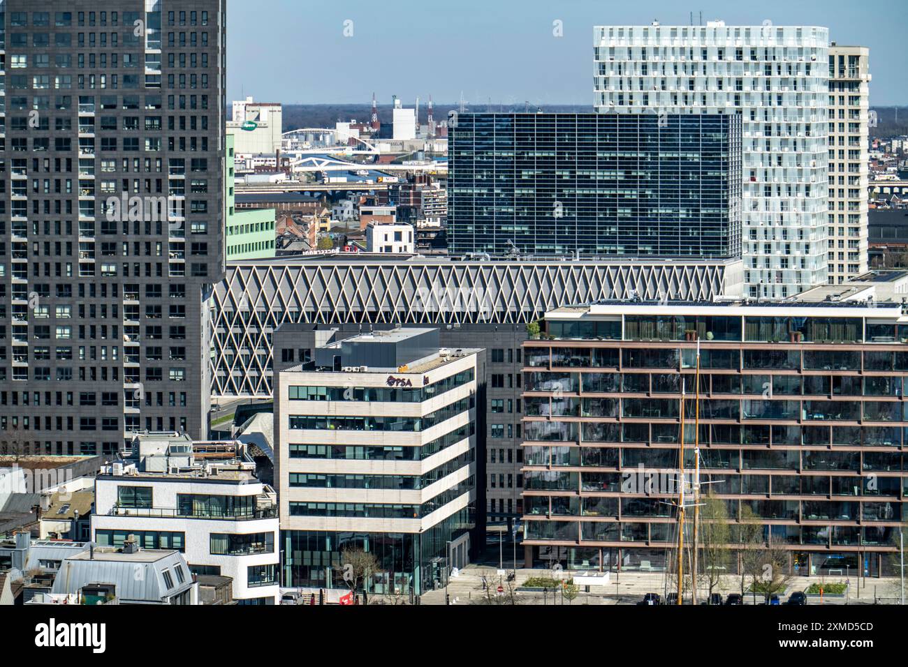 Moderne Wohn- und Bürogebäude im alten Hafenviertel, Het Eilandje von Antwerpen, ehemals unangesehenes, schmuddeliges Viertel, heute modern, hippe Stockfoto