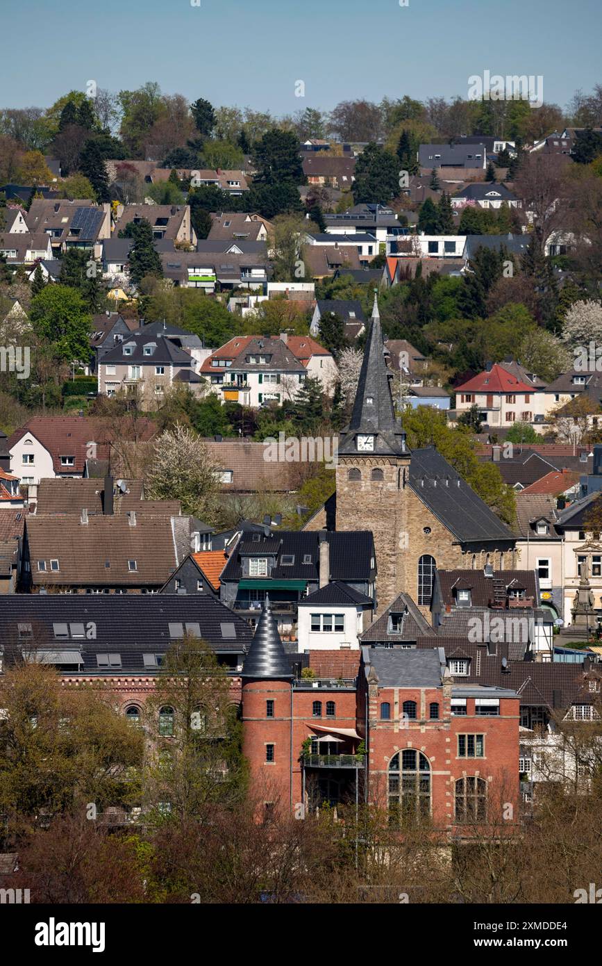 Die Altstadt von Essen-Kettwig, im Süden der Stadt, mit der Marktkirche, dem Turbinenhaus der ehemaligen Scheidt-Tuchfabrik Essen Stockfoto