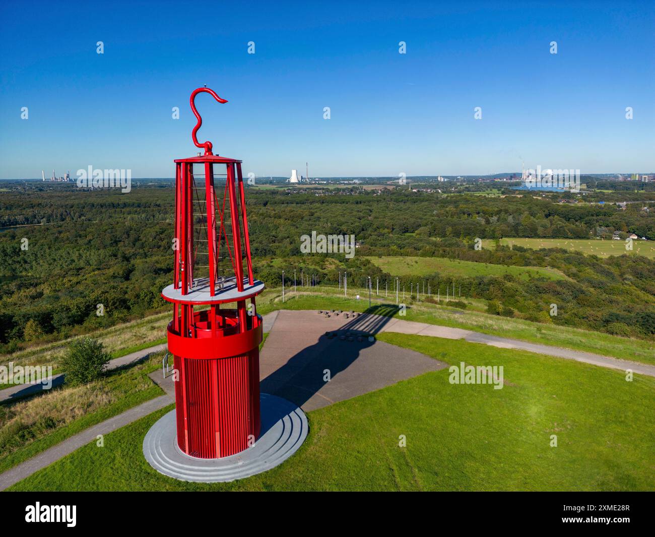 Rheinpreussen-Versteck in Moers, Versteck-Schild das Geleucht, Lichtinstallation, über den Rhein bei Duisburg Bruckhausen, Marxloh, ThyssenKrupp Stockfoto