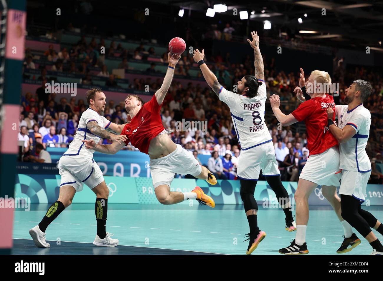 Julien Mattia/Le Pictorium - Handball - Paris 2024 - Danemark, Frankreich. Juli 2024. Frankreich/Ile-de-France (Region)/Paris - Mathias Gidsel (DEN) während des 6. Spiels der Gruppe B der Vorrunde der Olympischen Spiele der Männer zwischen Frankreich und Dänemark in der Paris Sud Arena, Paris, 27. Juli 2024. Quelle: LE PICTORIUM/Alamy Live News Stockfoto