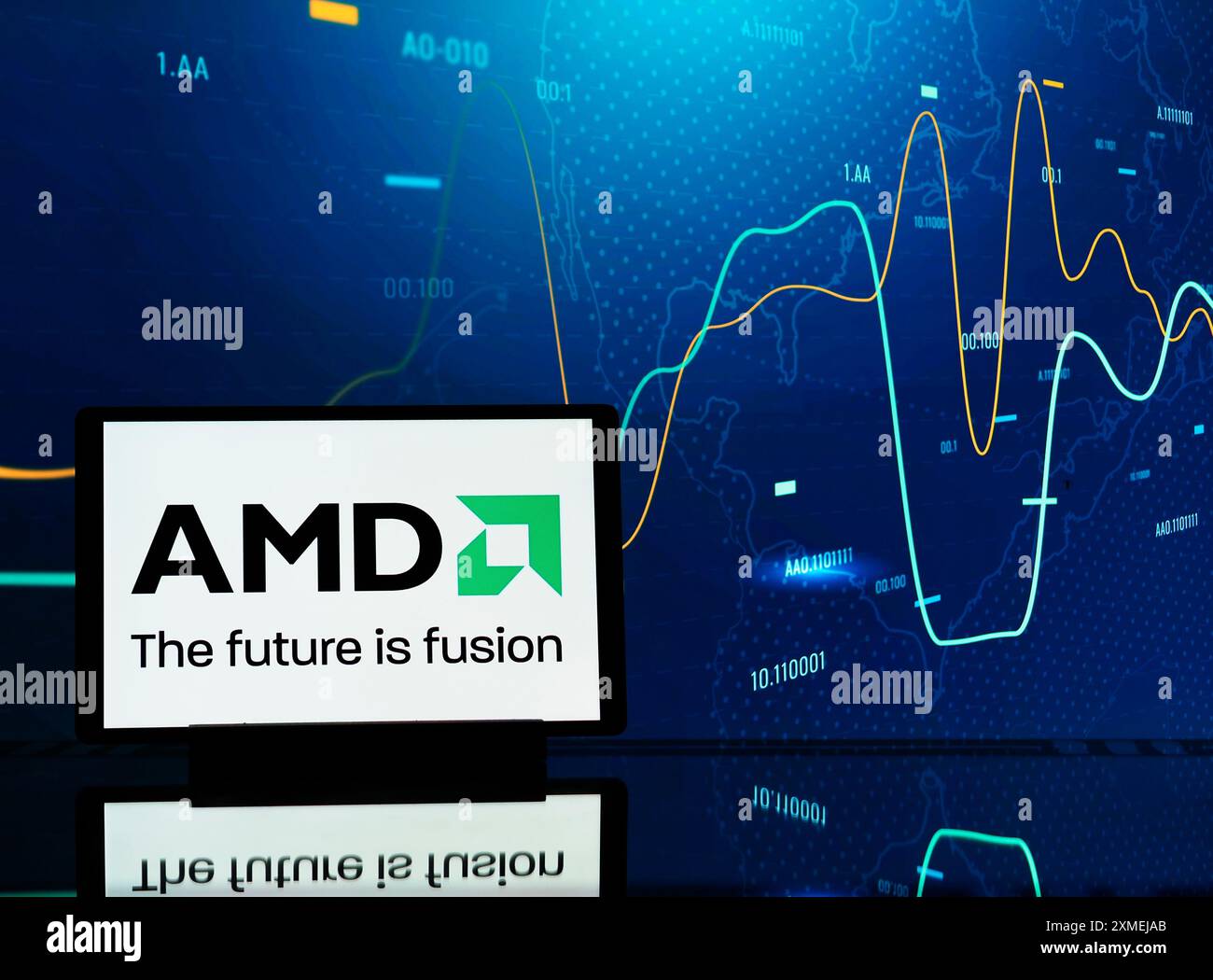 In dieser Fotoabbildung wird das AMD-Logo (Advanced Micro Devices, Inc.) auf einem Tablet angezeigt. Stockfoto