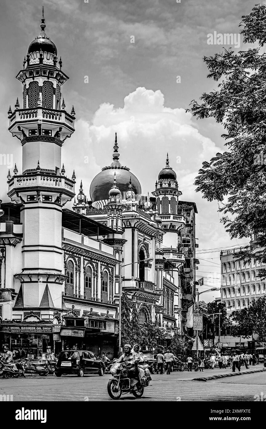 07 03 2011 Vintage alte gut dekorierte Moschee Hamidiya Masjid Pydhonie Polizeistation Ibrahim Rehmatullah Rd Mumbai Maharashtra Indien.Asien. Stockfoto