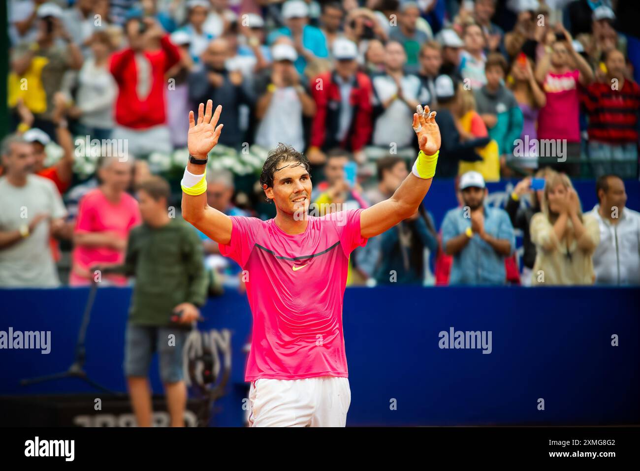 Rafa Nadal (Spanien) feiert während eines ATP-Turniers auf dem Tonplatz. Stockfoto