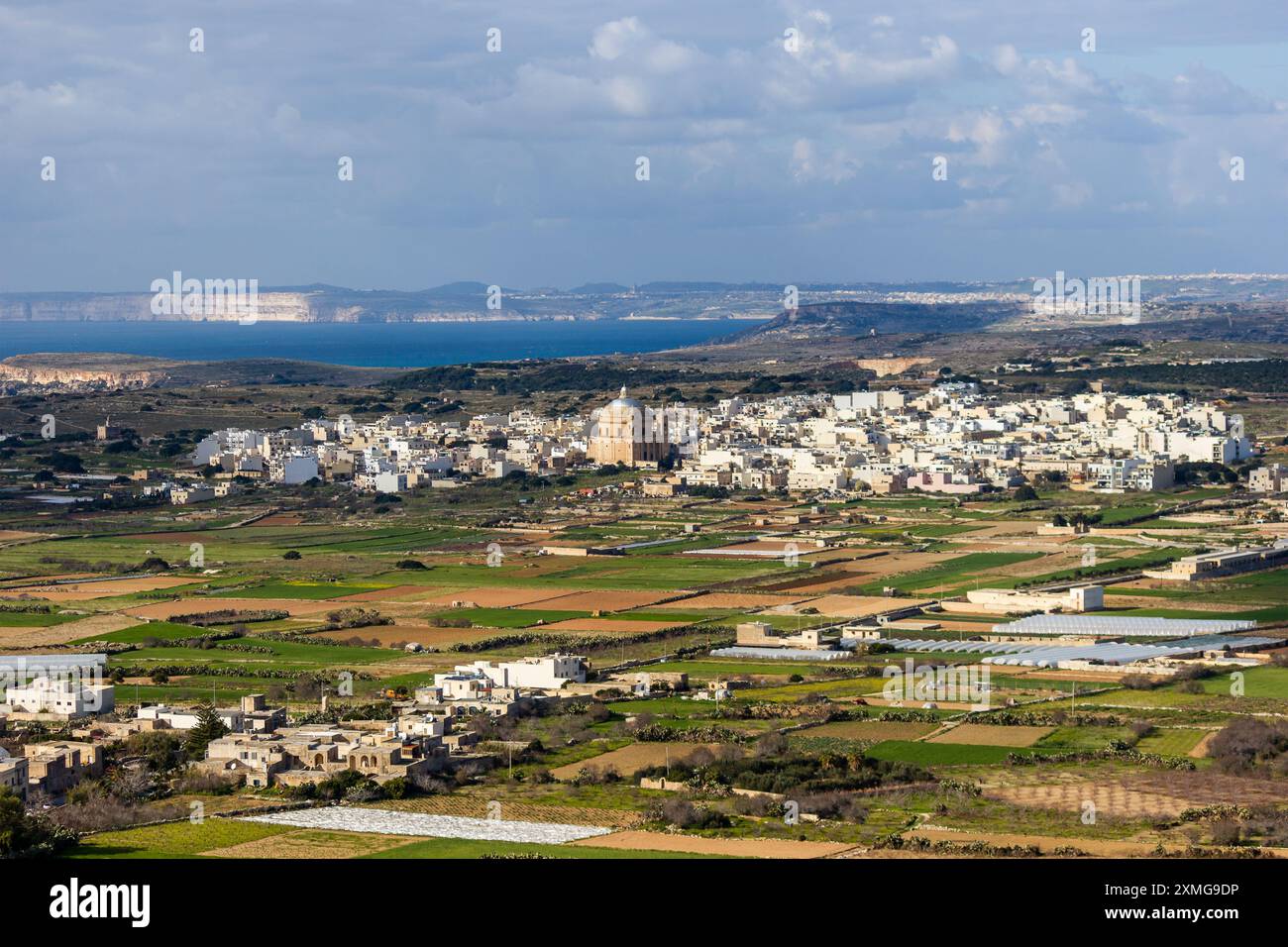 Ein Blick von der Spitze des Hügels auf Mostas Gegend Stockfoto