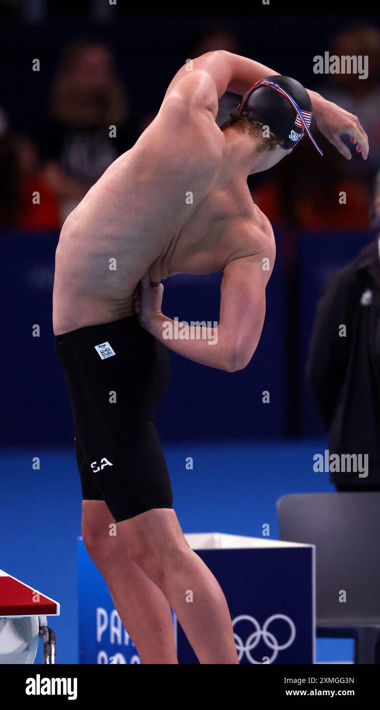 Paris, Frankreich. Juli 2024. Olympische Spiele in Paris: 400-Meter-Freistil-Schwimmfinale für Herren: Lukas Maertens aus Deutschland, der vor dem Beginn seiner Goldmedaillenleistung in der 400-Meter-Freistil für Herren aufsteigt. Quelle: Adam Stoltman/Alamy Live News Stockfoto