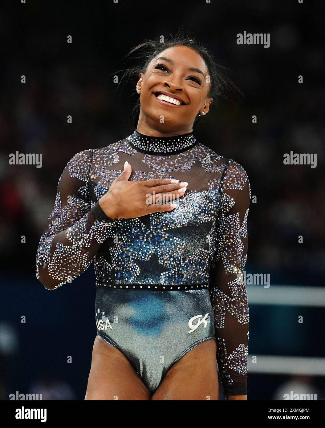Simone Biles auf dem Balance Beam der USA während der Kunstturnen, der Frauenqualifikation in der Bercy Arena, am zweiten Tag der Olympischen Spiele 2024 in Paris. Bilddatum: Sonntag, 28. Juli 2024. Stockfoto