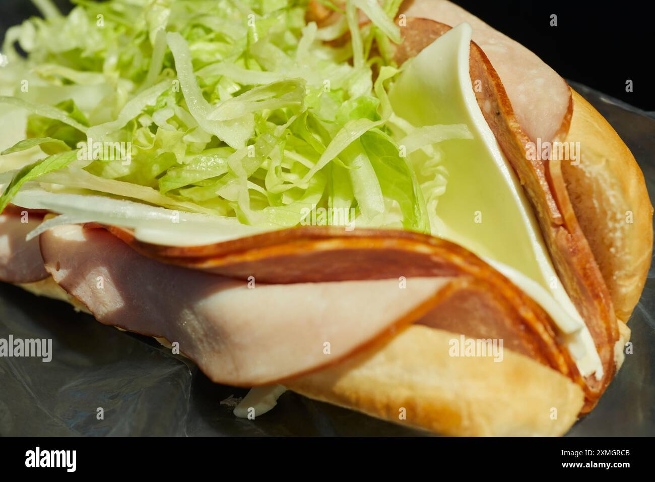 Ein Sandwich mit truthahn, bologna und Käse von einem Amischen Markt in Lancaster County, Pennsylania, USA Stockfoto