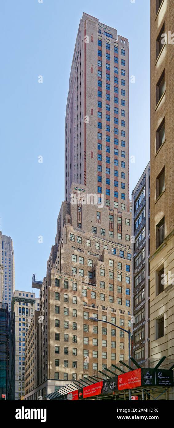 Der 37-stöckige Art déco-Wolkenkratzer 19 Rector Street, der 1930 als Büros erbaut wurde, ist heute Greenwich Club, Eigentumswohnungen mit der Bezeichnung 88 Greenwich Street. Stockfoto