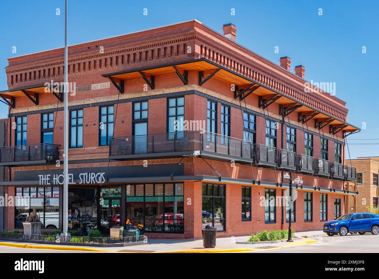 Sturgis, SD, USA-8. Juni 2024: Hauptstraße in der Stadt, wo die jährliche Motorradrallye stattfindet. Stockfoto