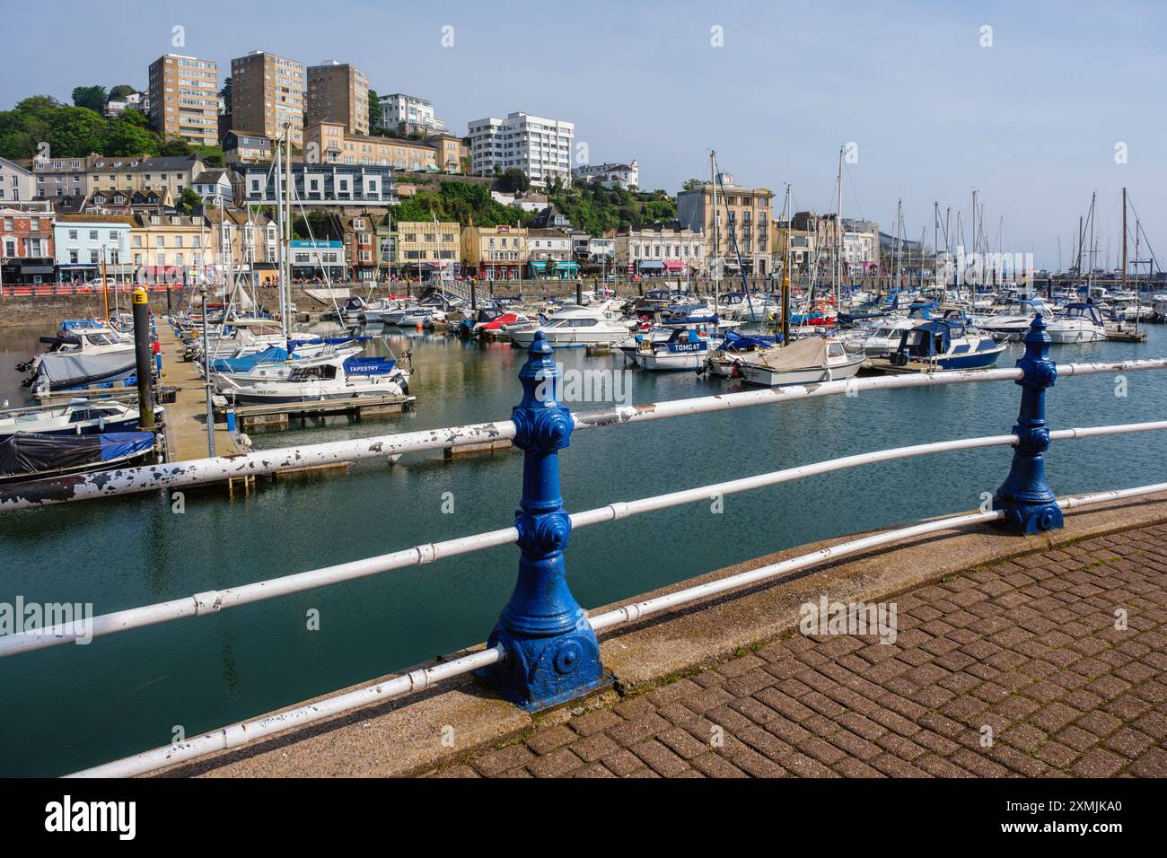 Torquay Harbour und Marina mit Blick auf Victoria Parade von Vaughan Parade, Torbay, Devon Stockfoto