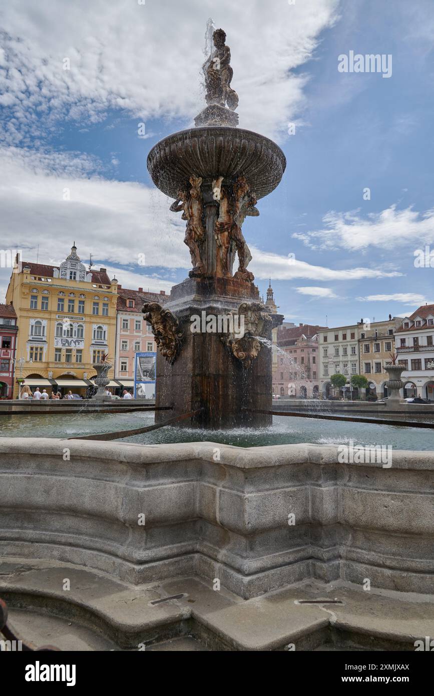 Samson Brunnen auf dem Premysl Otakar II Platz in Ceske Budejovice, Stadt in Südböhmen der Tschechischen Republik am 27. Juli 2024 Stockfoto