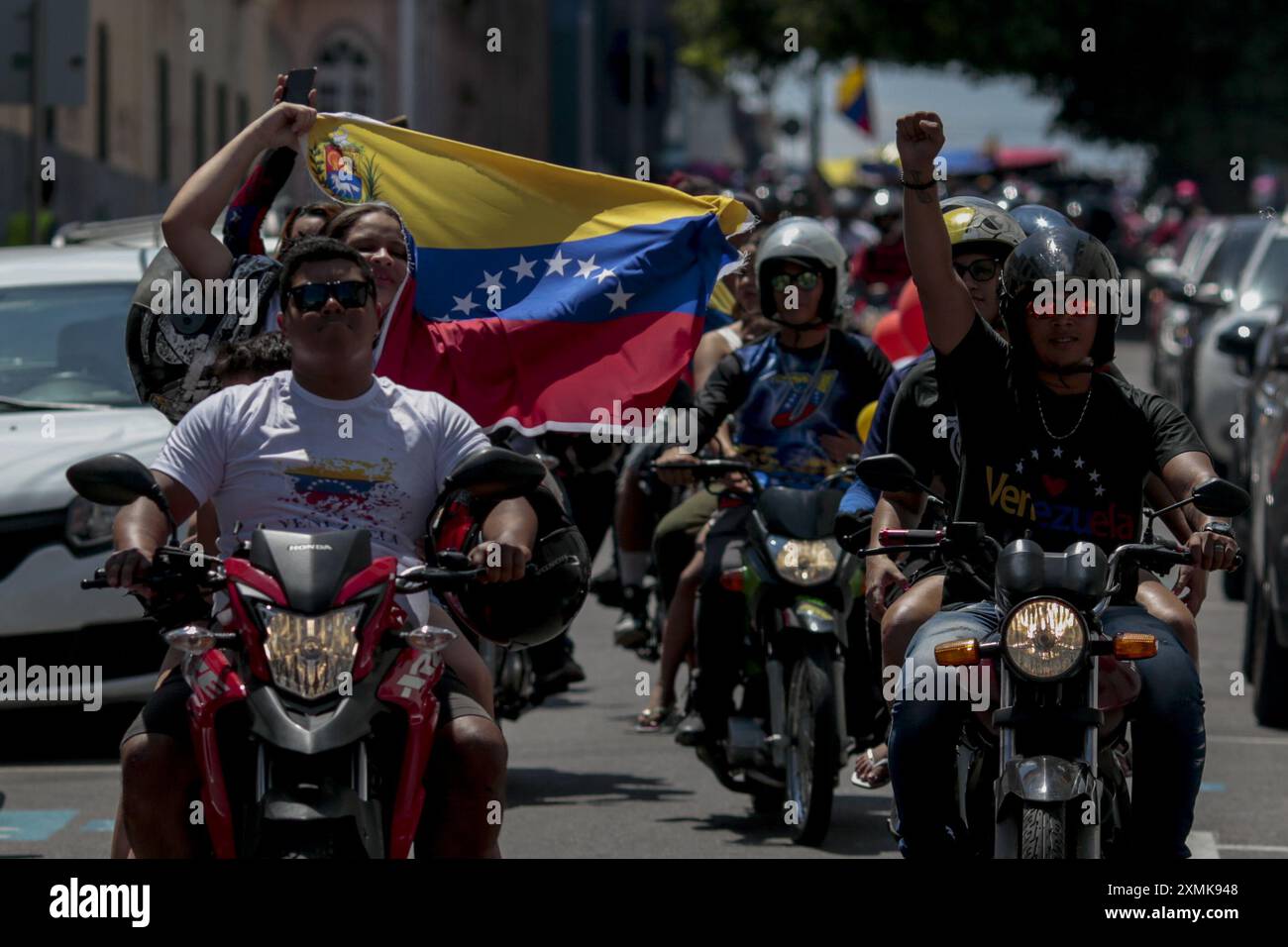 AM - MANAUS - 07/28/2024 - MANAUS, AMAZONAS, WAHLEN IN VENEZUELA, pro-OPPOSITION ACT - venezolanische Einwanderer mit Wohnsitz in Manaus, veranstaltete am frühen Nachmittag dieses Sonntags (28) eine pro-Opposition-Veranstaltung in Largo de Sao Sebastiao, Zentrum der Hauptstadt Amazonas. Die Veranstaltung fand am Tag der venezolanischen Wahlen statt und fand in mehreren Städten in Brasilien und auf der ganzen Welt statt, was die Unterstützung der Oppositionskandidaten für den derzeitigen Präsidenten Nicolas Maduro zum Ausdruck brachte. Nach Angaben des Netzwerks der Venezolaner in Brasilien hat das Land rund 560.000 Einwanderer, von denen weniger als tausend in der Lage sind, regi zu erreichen Stockfoto