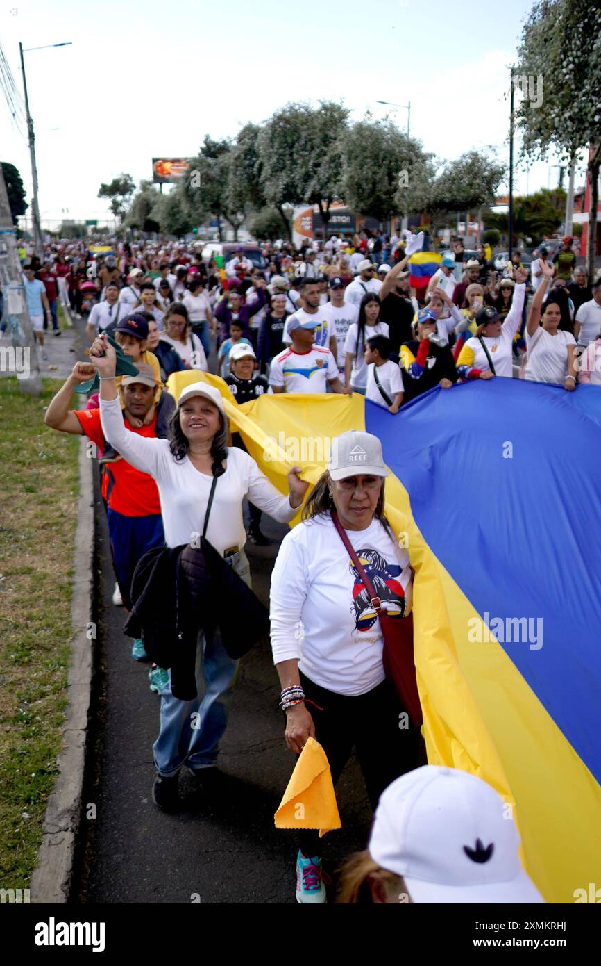 UIO POL MARCHAVENEZUELA Quito, 28. Juli 2024 venezolanische Bürger gehen auf die Straßen von Quito, um ihre Stimme über die Präsidentschaftswahlen im Nachbarland API JUAN RUIZ CONDOR POL UIO POL MARCHAVENEZUELA 93d7dc2962f02ac4d0c214ec53cfa39a zu erheben Copyright: XJuanxRuizxCondorx Stockfoto