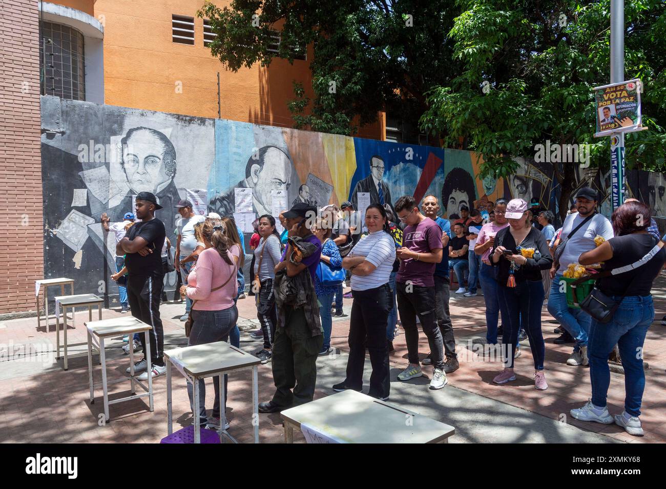 Caracas, Miranda, Venezuela. Juli 2024. Tag der Präsidentschaftswahl in Venezuela, an dem der derzeitige Präsident Nicolas Maduro und der Oppositionskandidat Edmundo Gonzalez Urrutia (Credit Image: © Jimmy Villalta/ZUMA Press Wire) NUR REDAKTIONELLE VERWENDUNG FINDET! Nicht für kommerzielle ZWECKE! Stockfoto