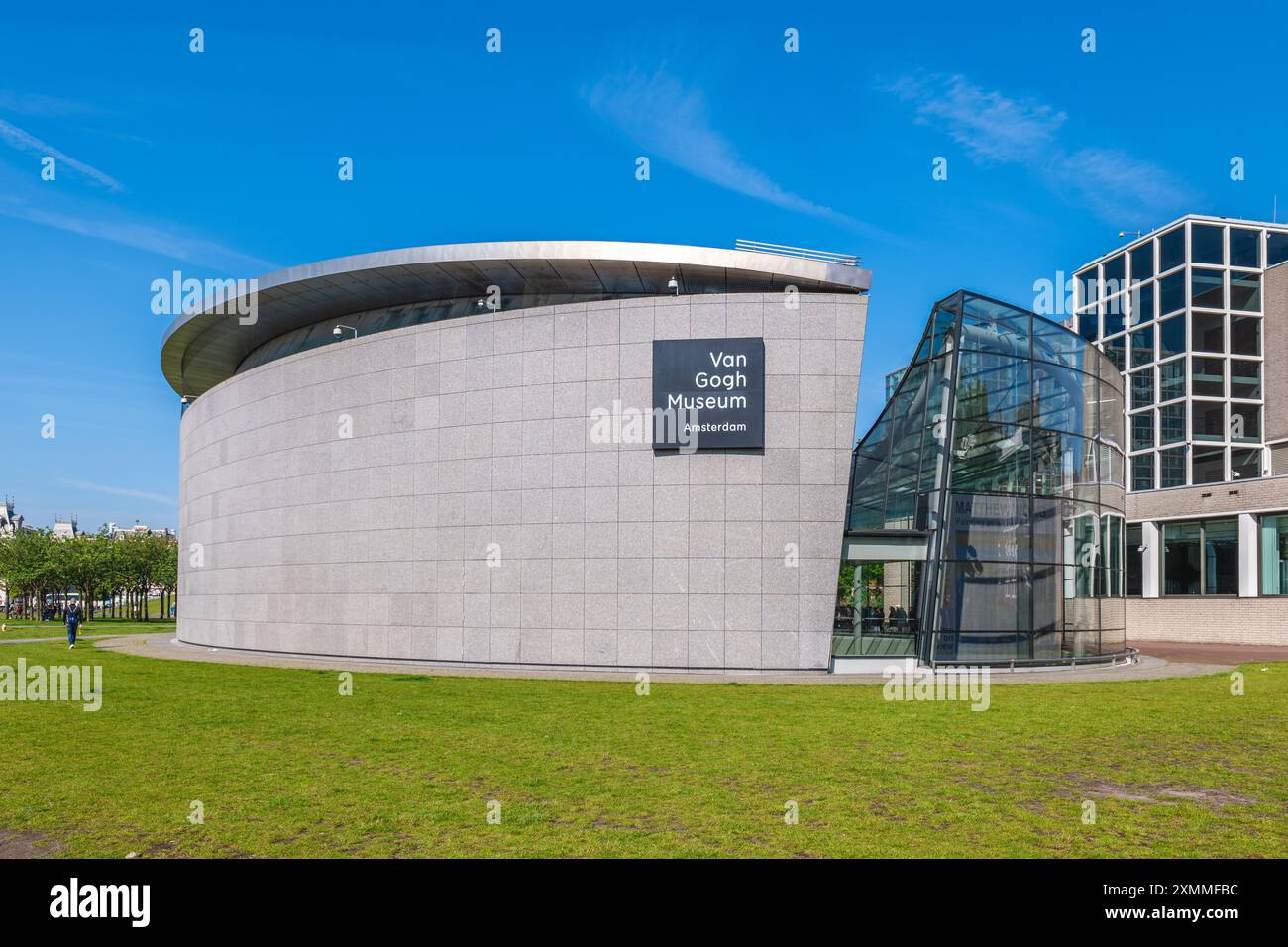 13. Juni 2024: Van Gogh Museum, ein niederländisches Kunstmuseum, das den Werken von Vincent van Gogh und seinen Zeitgenossen gewidmet ist Stockfoto