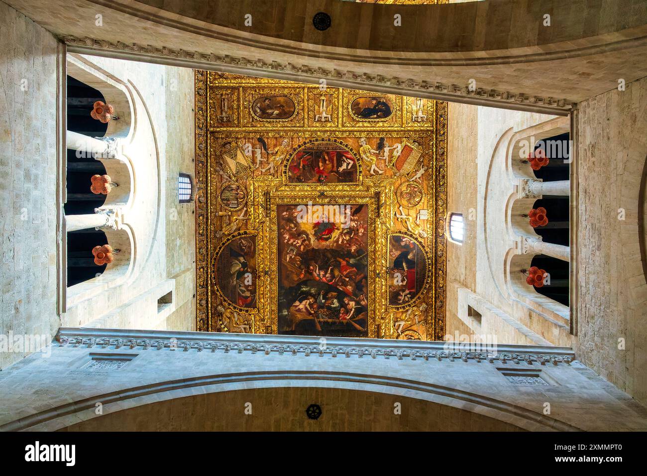 Decke der Basilika San Nicola di Bari, Bari, Italien Stockfoto