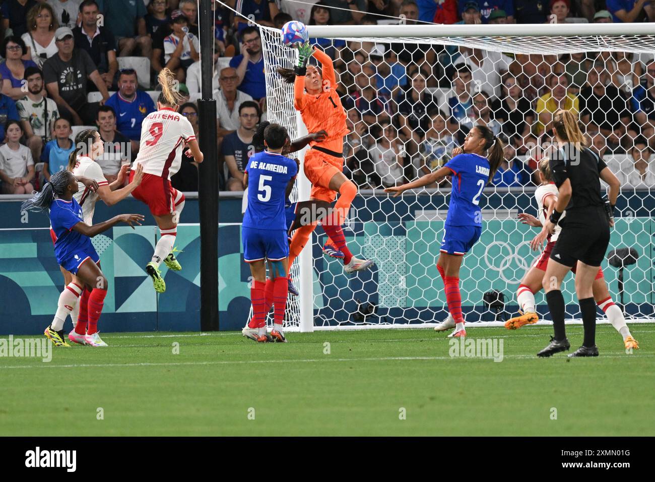 Saint Etienne, Frankreich. Juli 2024. Constance Picaud (Frankreich), Fußball, Frauengruppe A zwischen Frankreich und Kanada während der Olympischen Spiele Paris 2024 am 28. Juli 2024 im Geoffroy-Guichard-Stadion in Saint-Etienne, Frankreich - Foto Frederic Chambert/Panorama/DPPI Media Credit: DPPI Media/Alamy Live News Stockfoto