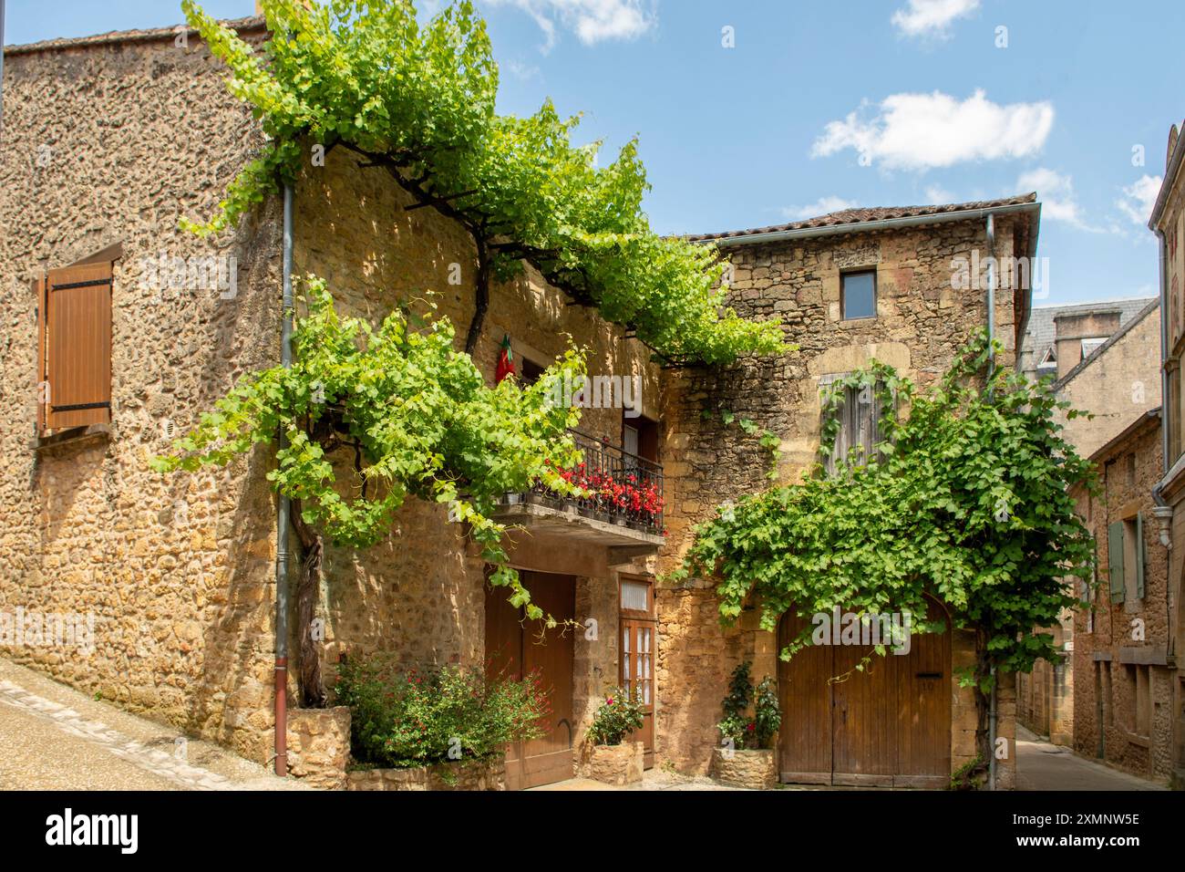 Altes Gebäude in Belves, Nouvelle Aquitaine, Frankreich Stockfoto
