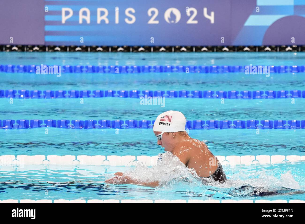 Paris, Frankreich. Juli 2024. Katie Grimes vom Team USA schwimmt am Montag, den 29. Juli 2024, in der Arena Le Defense in Paris bei den Olympischen Spielen 2024 in der Medley Heat 1 der Frauen über 400 m. Grimes qualifizierte sich für das Finale mit einer Zeit von 4:37,24. Foto: Richard Ellis/UPI Credit: UPI/Alamy Live News Stockfoto