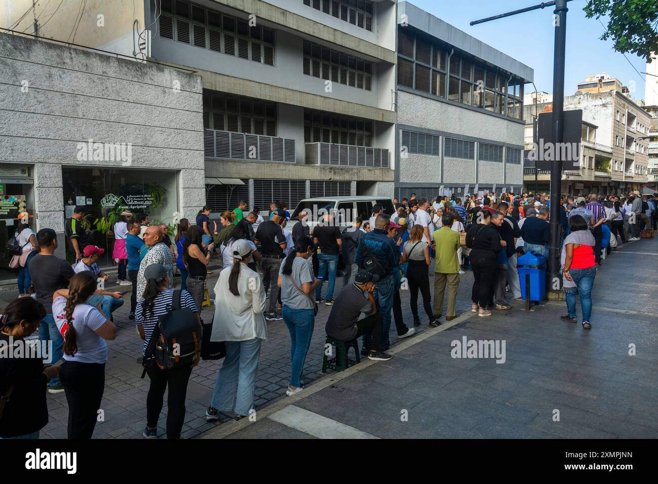 Präsidentschaftswahltag in Venezuela, an dem der derzeitige Präsident Nicolas Maduro und der Oppositionskandidat Edmundo Gonzalez Urrutia teilnahmen Stockfoto