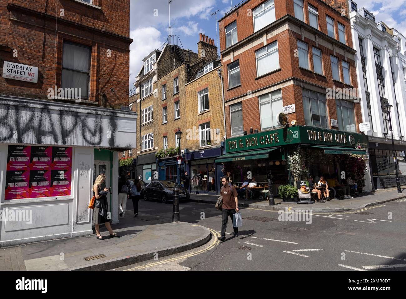 Ecke D'Arblay Street und Berwick Street im Herzen des Londoner Stadtteils Soho, benannt nach Frances Burney (Madame d'Arblay), England, Großbritannien Stockfoto
