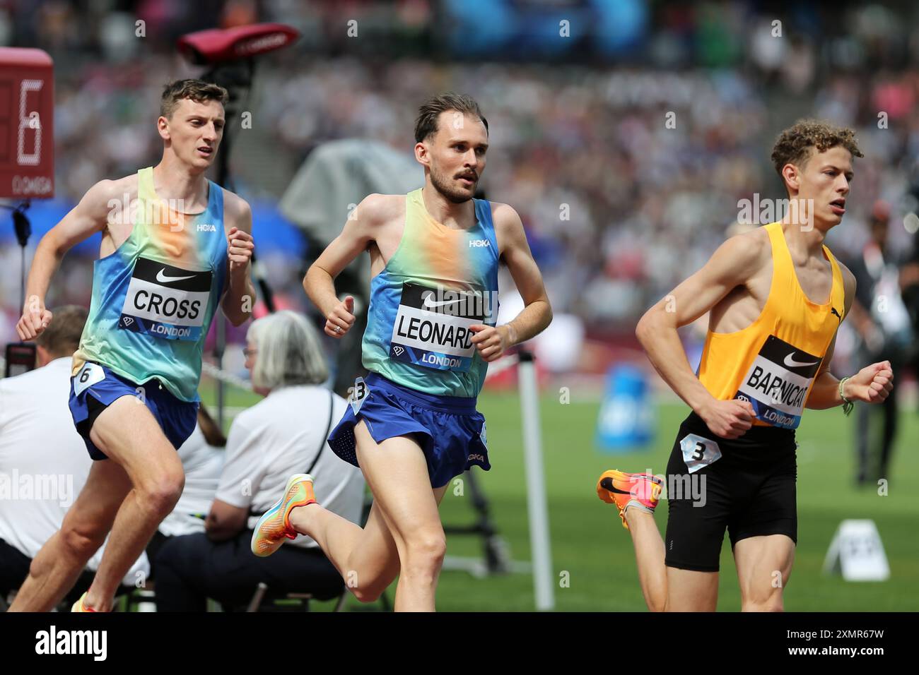 Ellis CROSS (Großbritannien), Rory LEONARD (Großbritannien), will BARNICOAT (Großbritannien), im 3000-m-Finale der Männer bei der 2024, IAAF Diamond League, London Stadium, Queen Elizabeth Olympic Park, Stratford, London, Großbritannien. Stockfoto