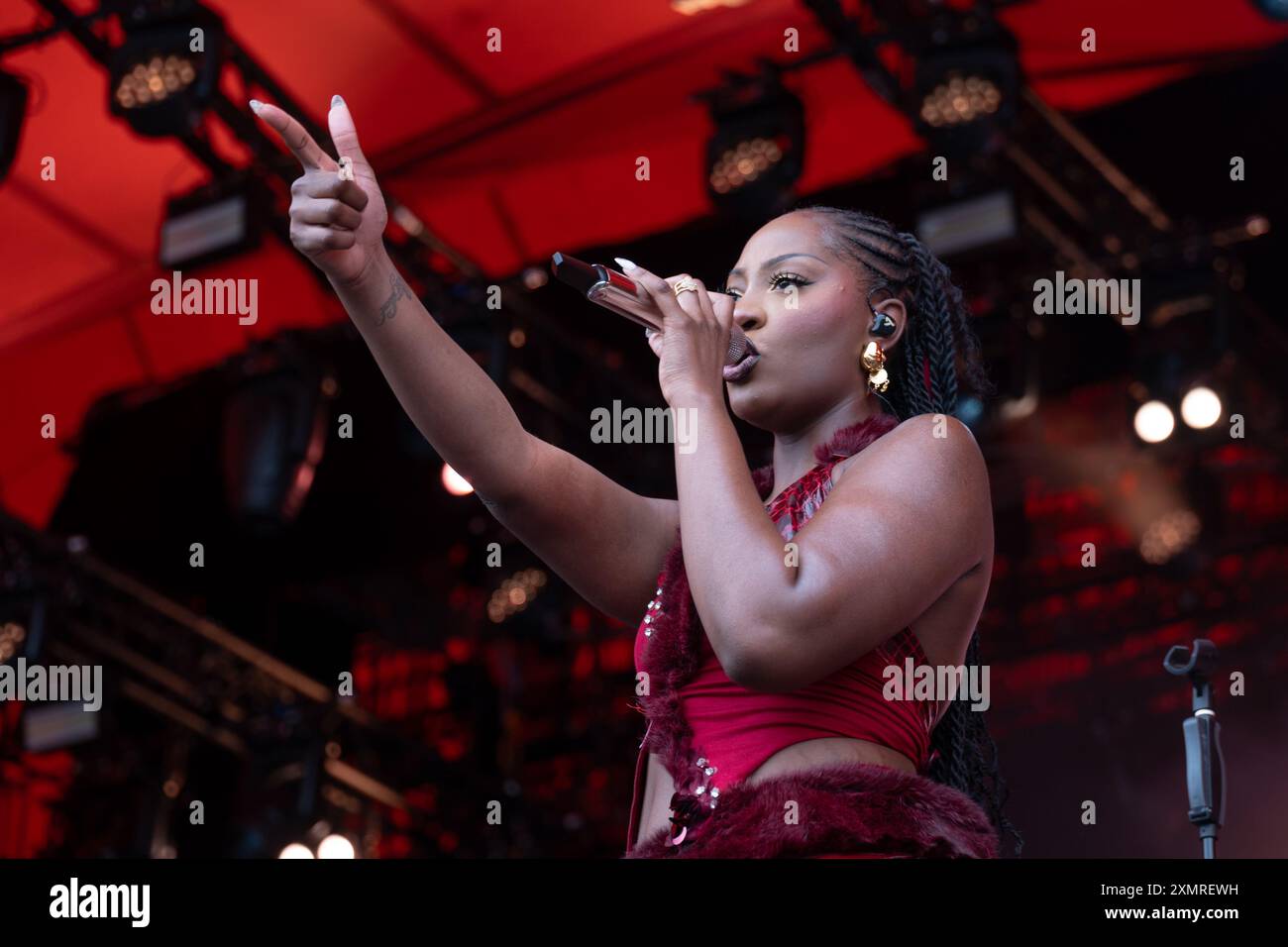 Temilade Openiyi alias tems beim Roskilde Festival 2024 Stockfoto