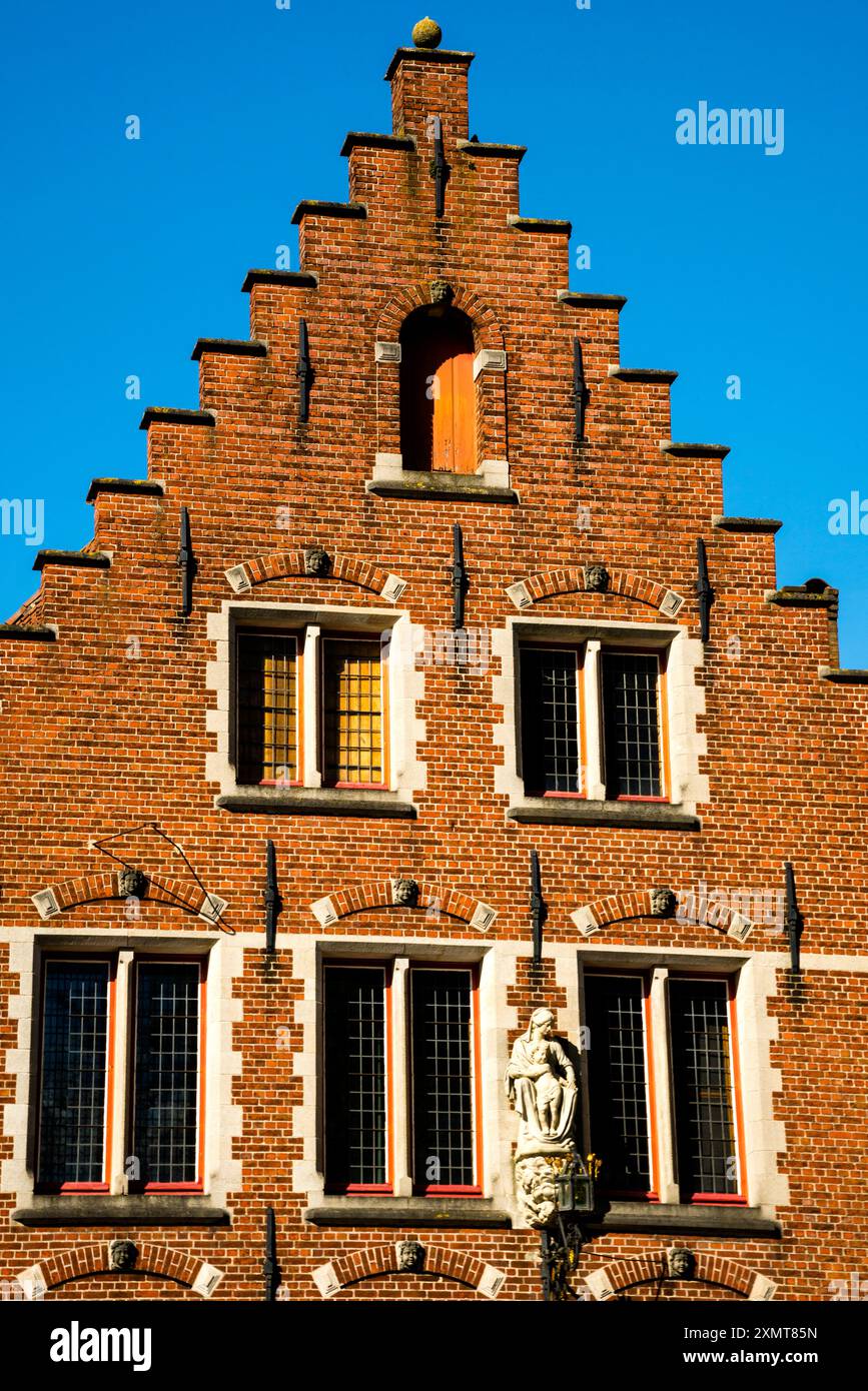 Ziegelstufengiebel in Brügge, Belgien. Stockfoto