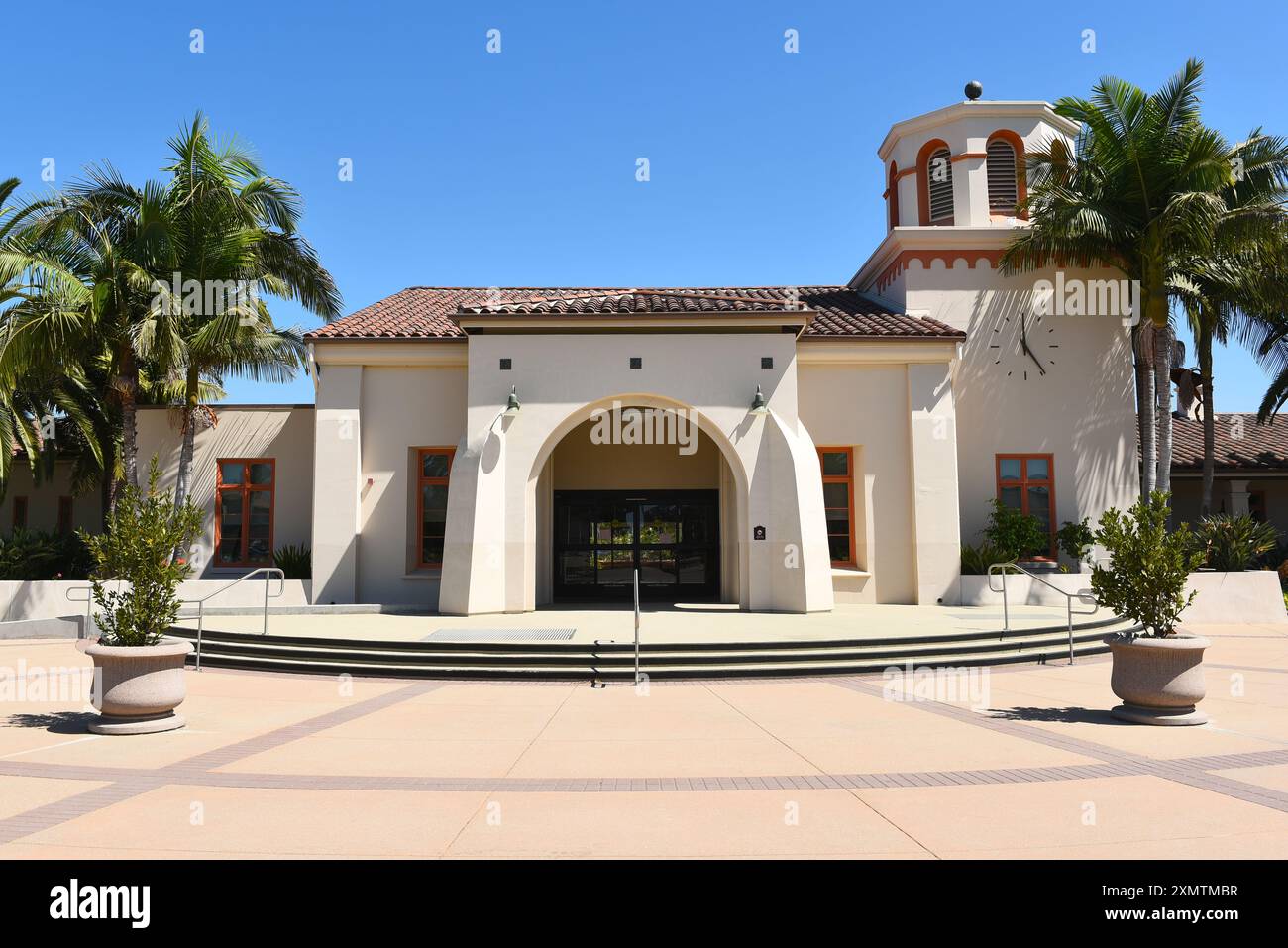 LONG BEACH, KALIFORNIEN - 28. JULI 2024: Das Welcome Center des Long Beach City College. Stockfoto