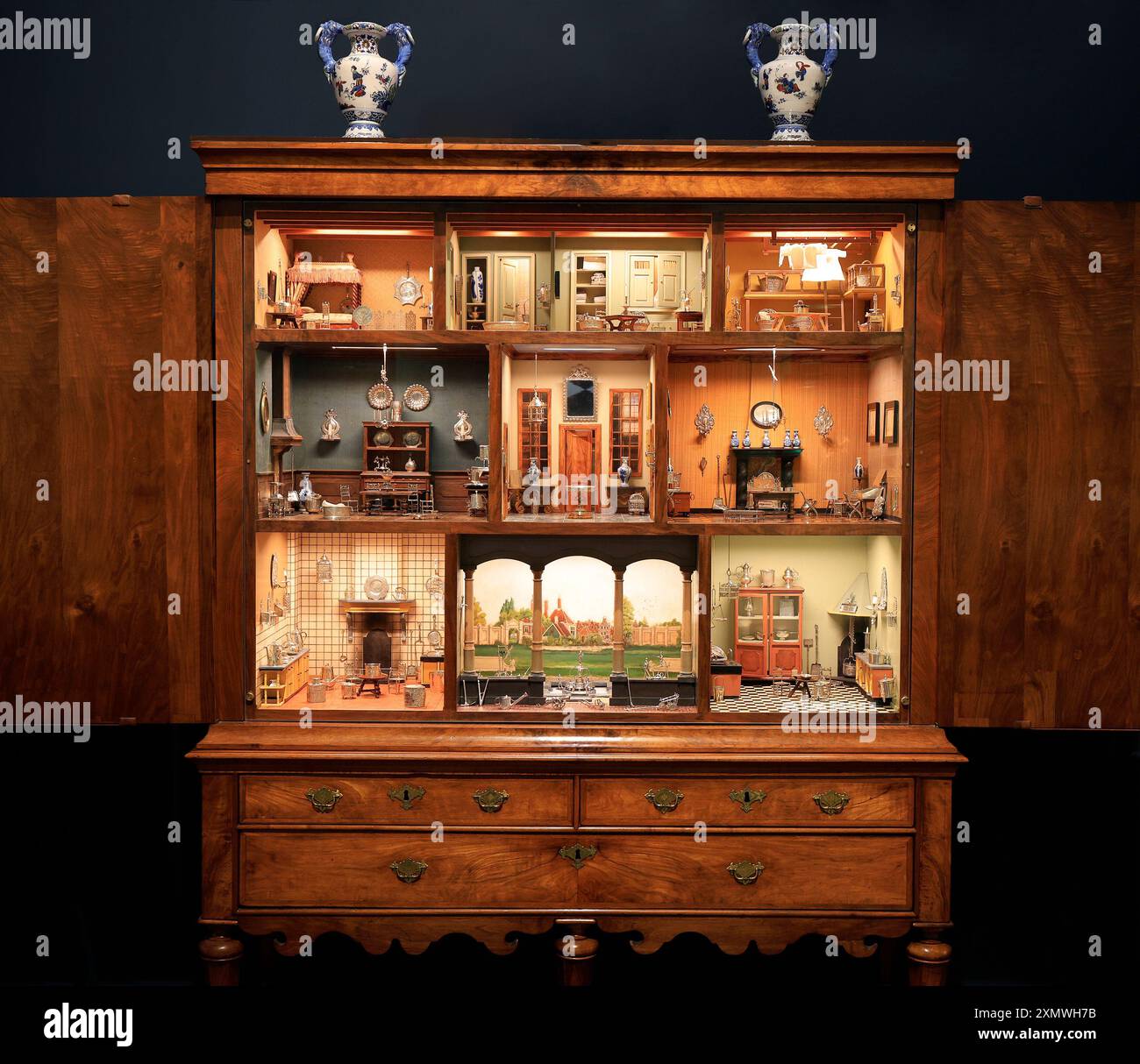 Das Puppenhaus wurde vom 17. Bis 18. Jahrhundert im Boston Fine Art Museum errichtet Stockfoto