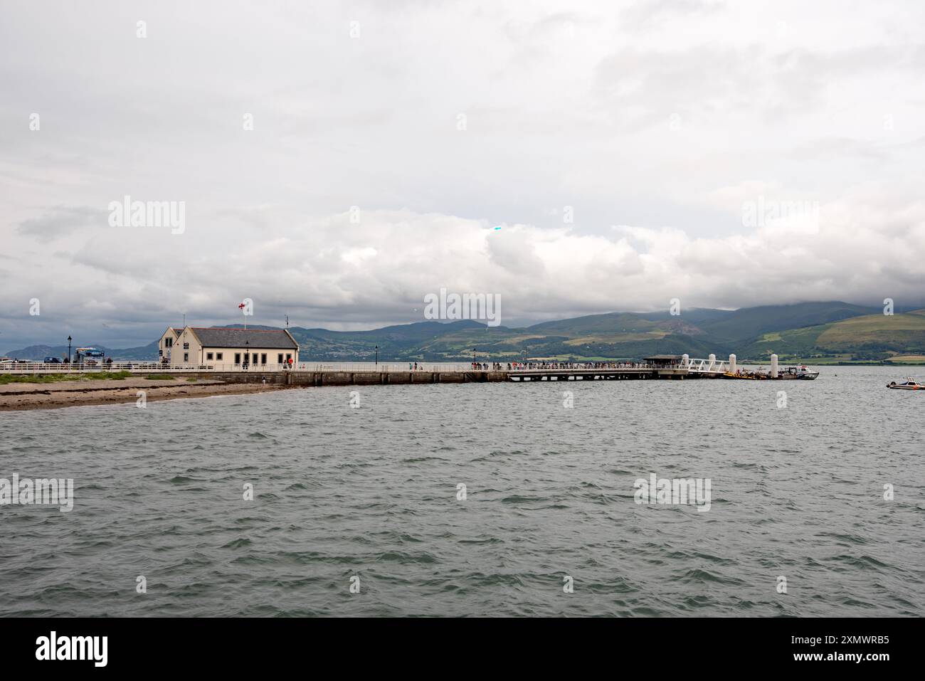 Beaumaris Pier auf der Isle of Anglesey, Nordwales Stockfoto