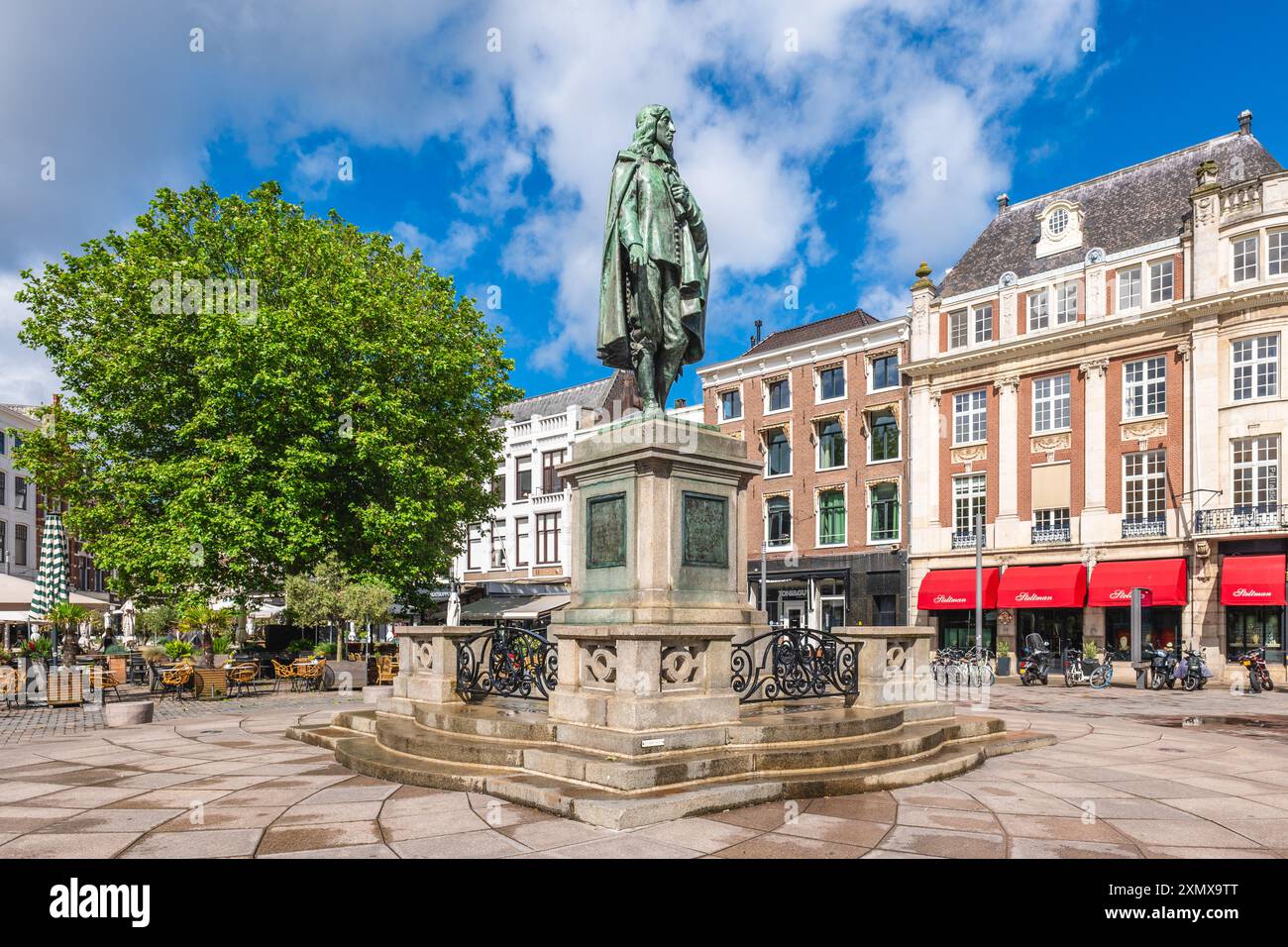 15. Juni 2024: Statue von Johan de Witt auf den Plaats in den Haag, Niederlande. Johan de Witt war ein niederländischer Staatsmann und eine wichtige politische Persönlichkeit in der du Stockfoto
