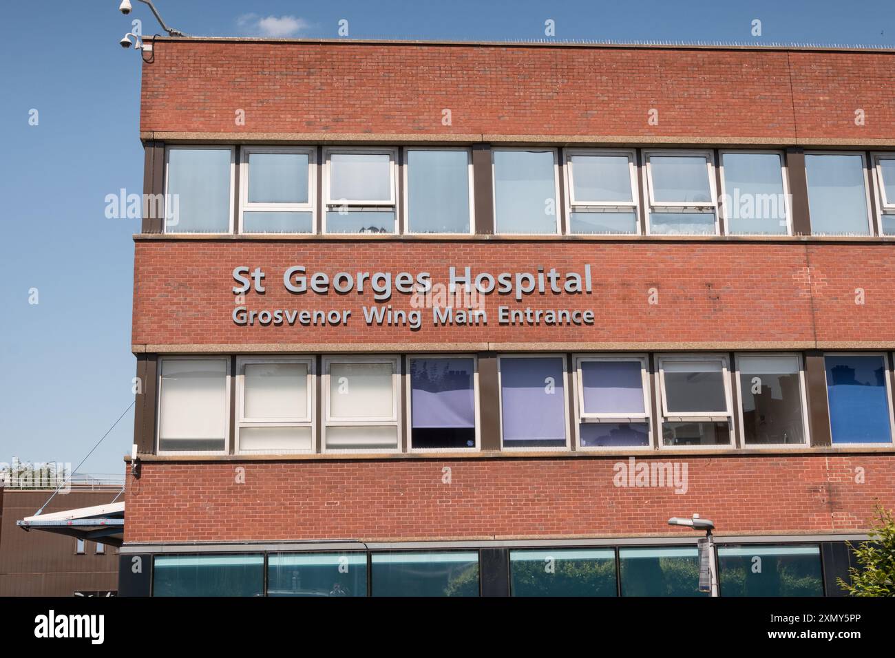 St George's Hospital Grosvenor Wing, Haupteingang, Blackshaw Road, Tooting, London, SW17, England, Großbritannien Stockfoto