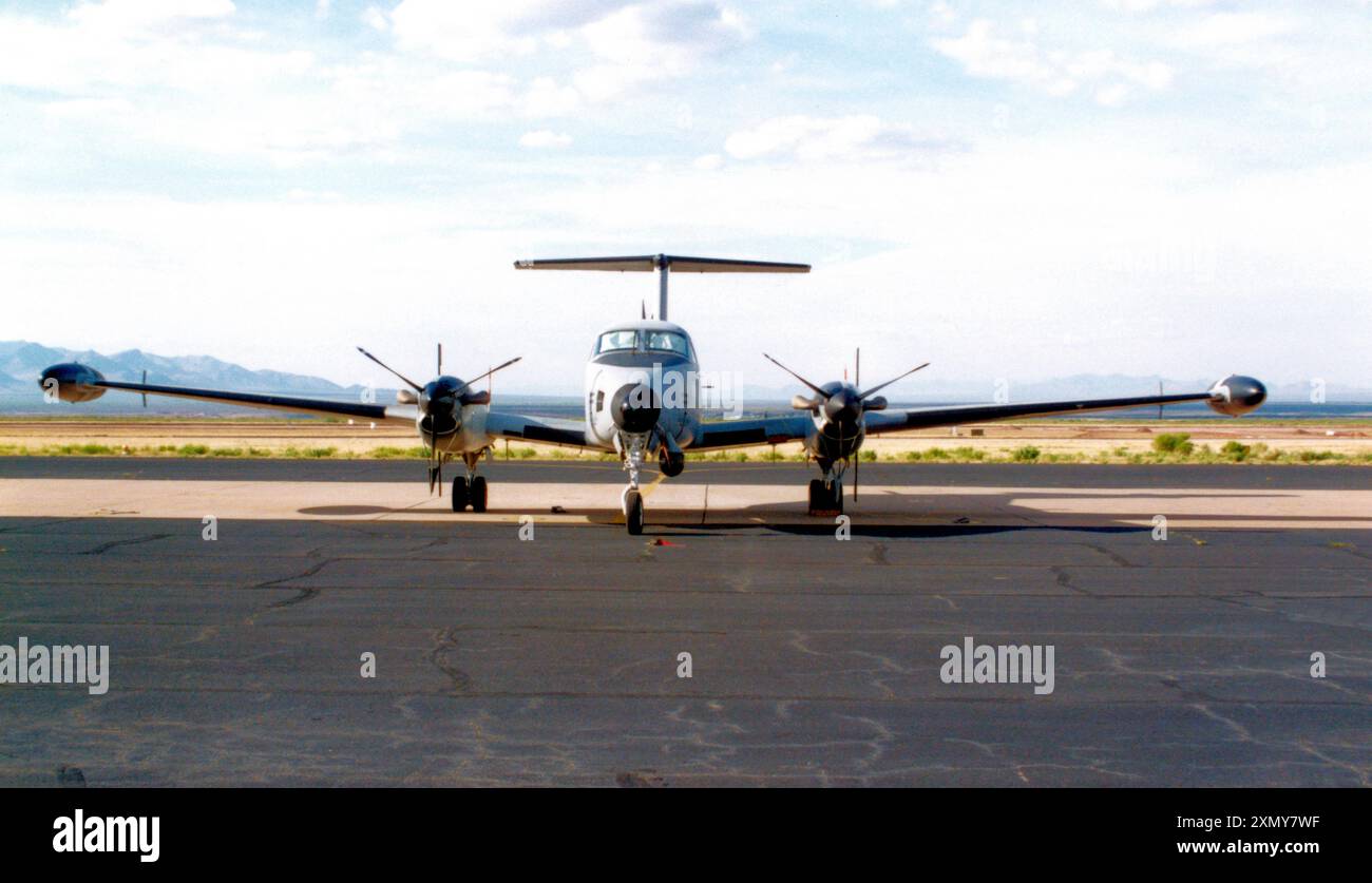 Buche RC-12D Leitplanke 80-23376 Stockfoto