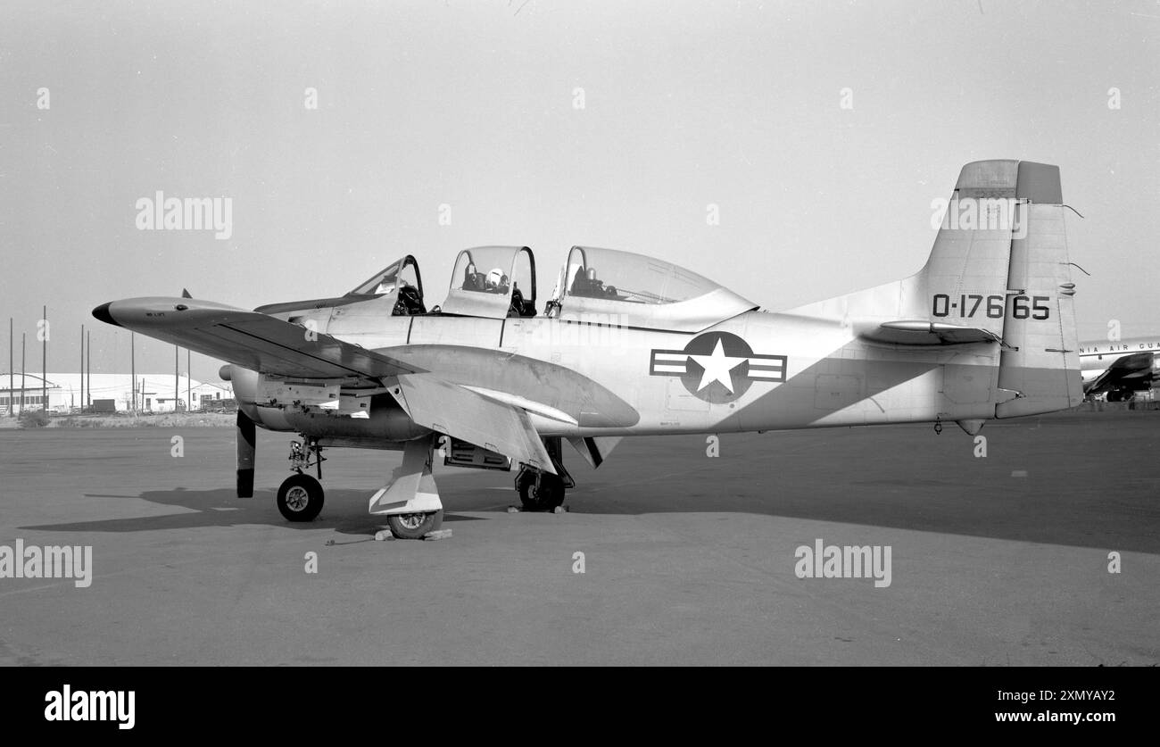 Nordamerikanischer T-28D Nomad 51-7665 Stockfoto