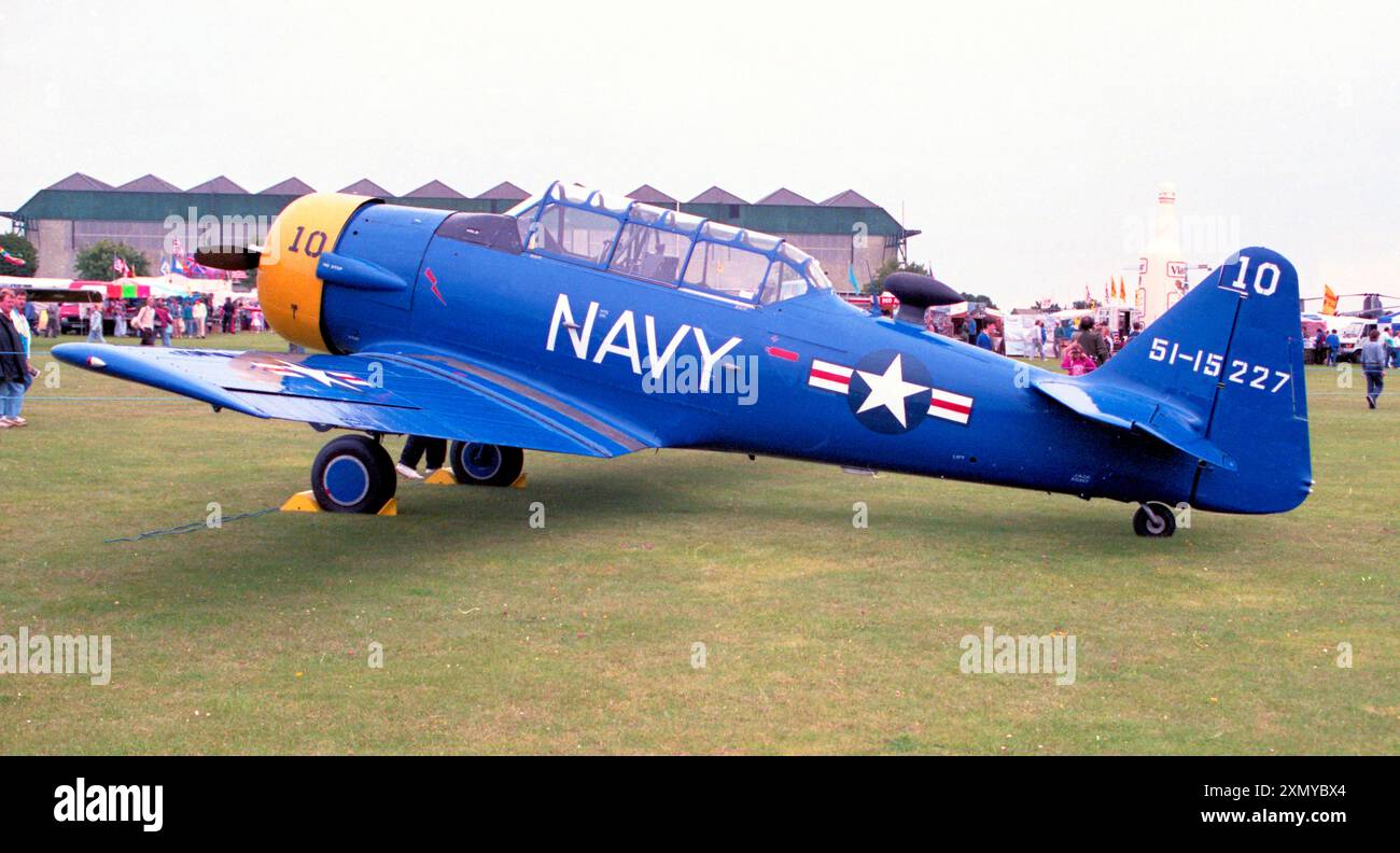 Nordamerikanisches T-6G Texan G-BKRA - 51-15227 Stockfoto