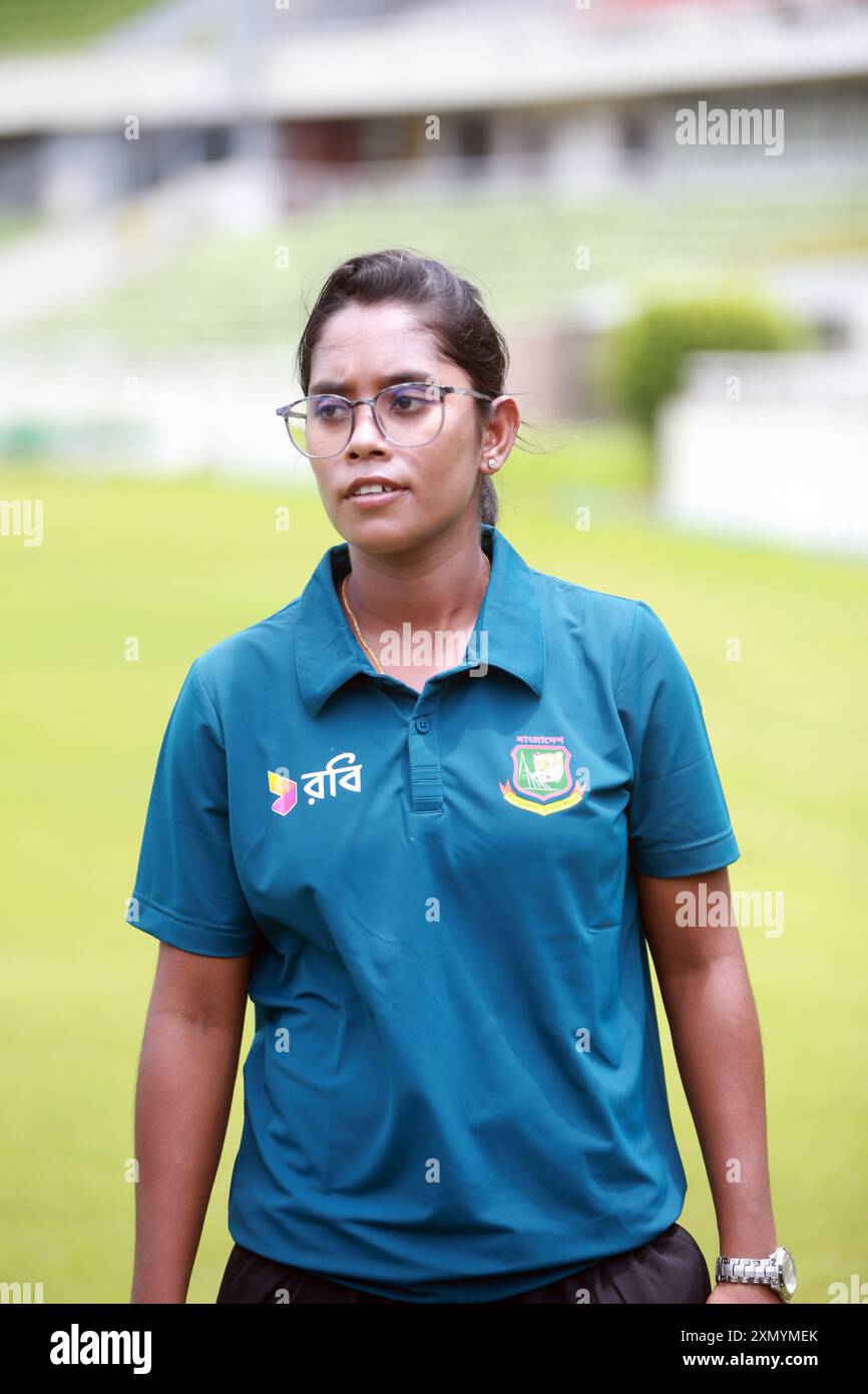 Murshida Khatun während des Bangladesh Women’s Cricket Teams nimmt an einem Gruppenfoto im Sher-e-Bangla Cricket Stadium in Mirpur, Dhaka, Bangladesch, 15 Ju Teil Stockfoto