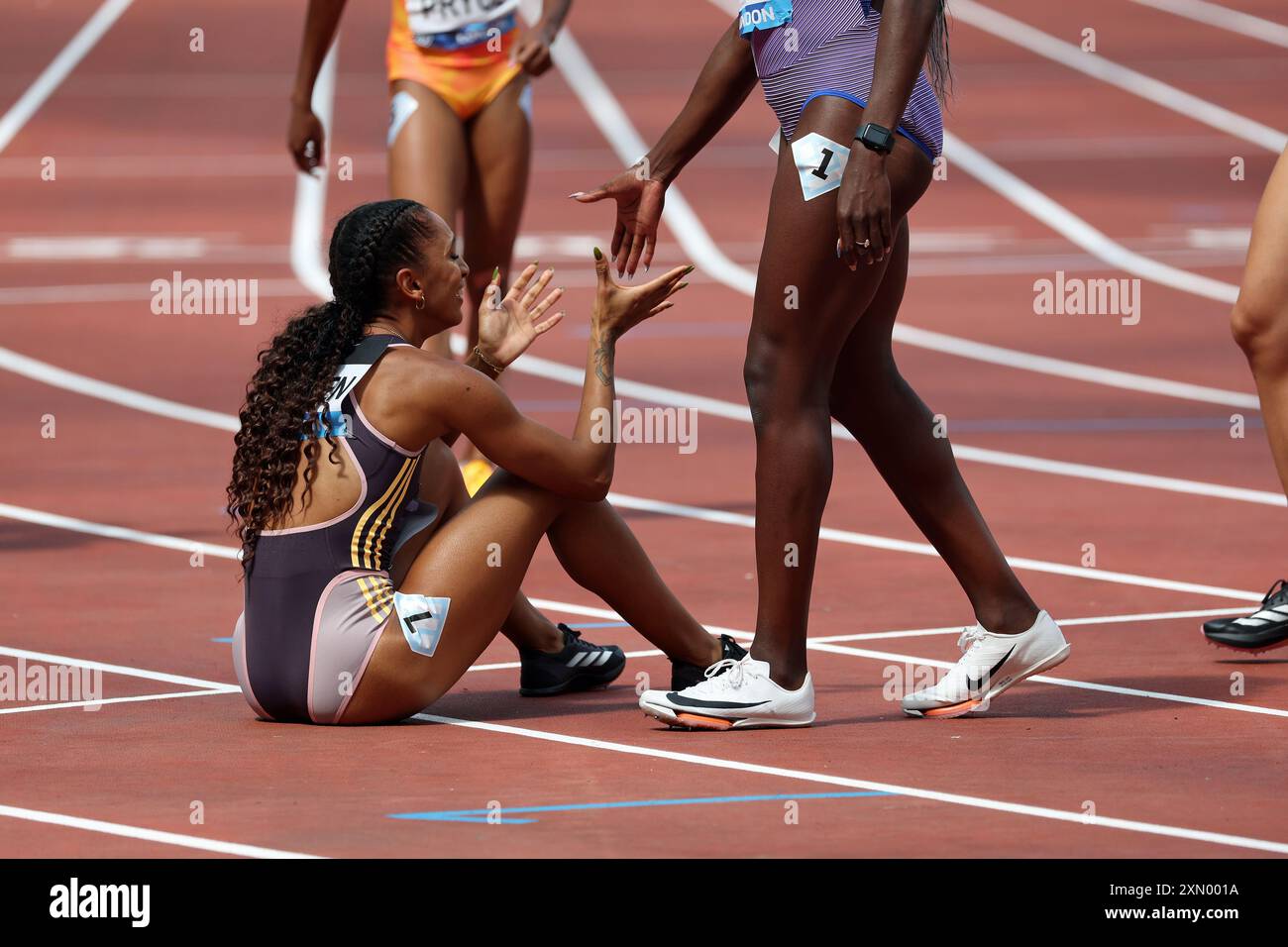 Laviai NIELSEN, nachdem er in der London Diamond League 2024 eine persönliche Bestleistung in der 400 m-Strecke gewonnen hatte Stockfoto