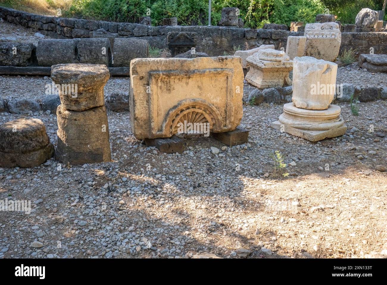 Banias oder Banyas – ist ein Ort auf den Golanhöhen in der Nähe einer natürlichen Quelle, die einst mit dem griechischen Gott Pan in Verbindung gebracht wurde. Sie war seit 2.000 Jahren bewohnt. Stockfoto