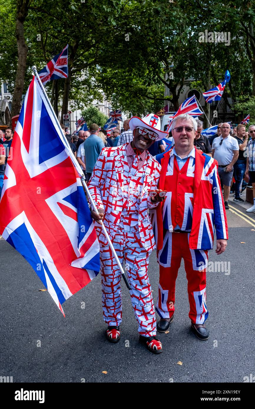 Die Briten bereiten sich auf den Marsch am 27. Juli vor, der vom Rechtsaktivist Tommy Robinson, London, Großbritannien, organisiert wurde. Stockfoto