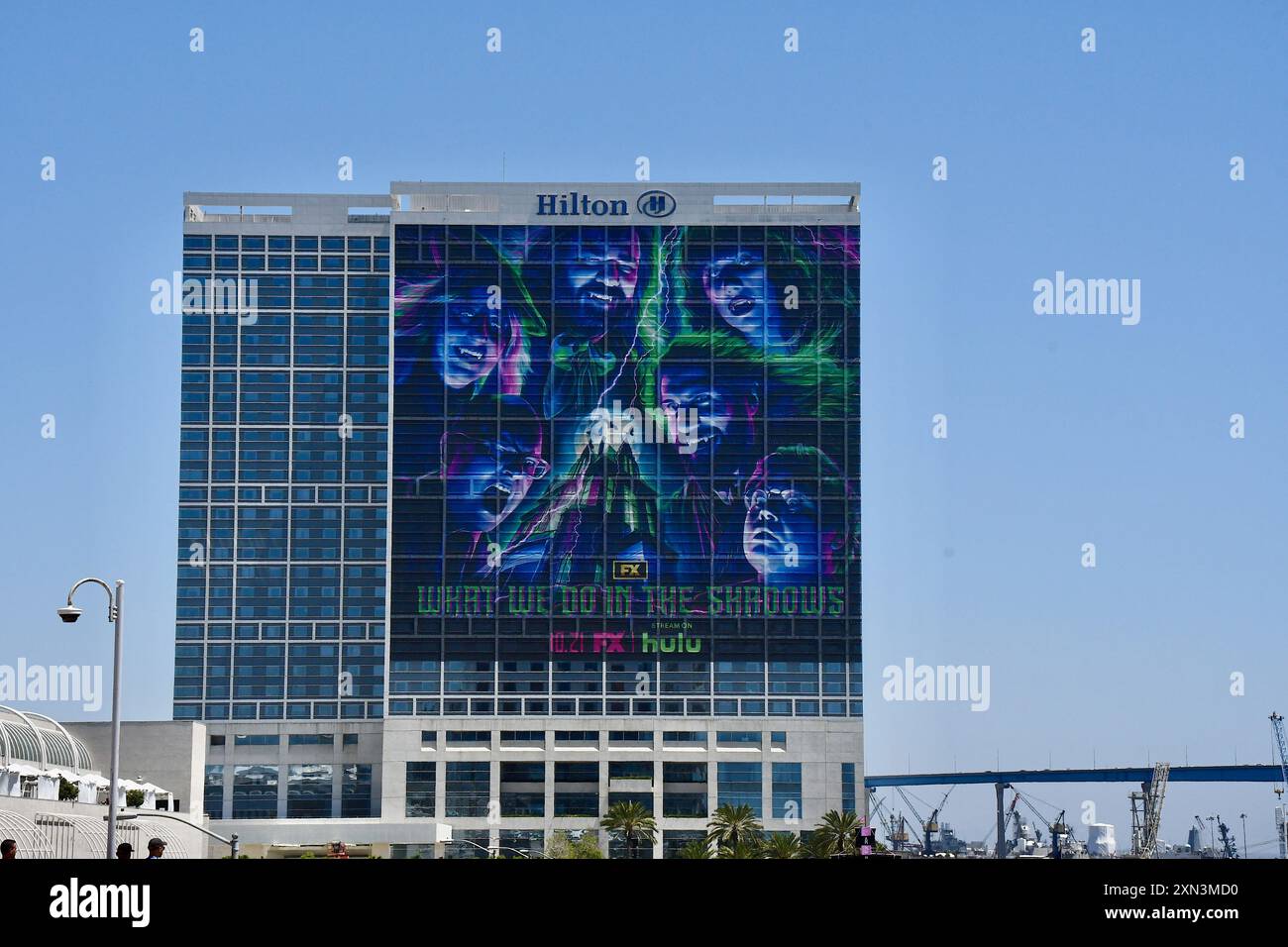 Das Hilton Bayfront Hotel wird während der San Diego Comic Con 2024 am 4. Tag am 28. Juli 2024 umgebaut Stockfoto