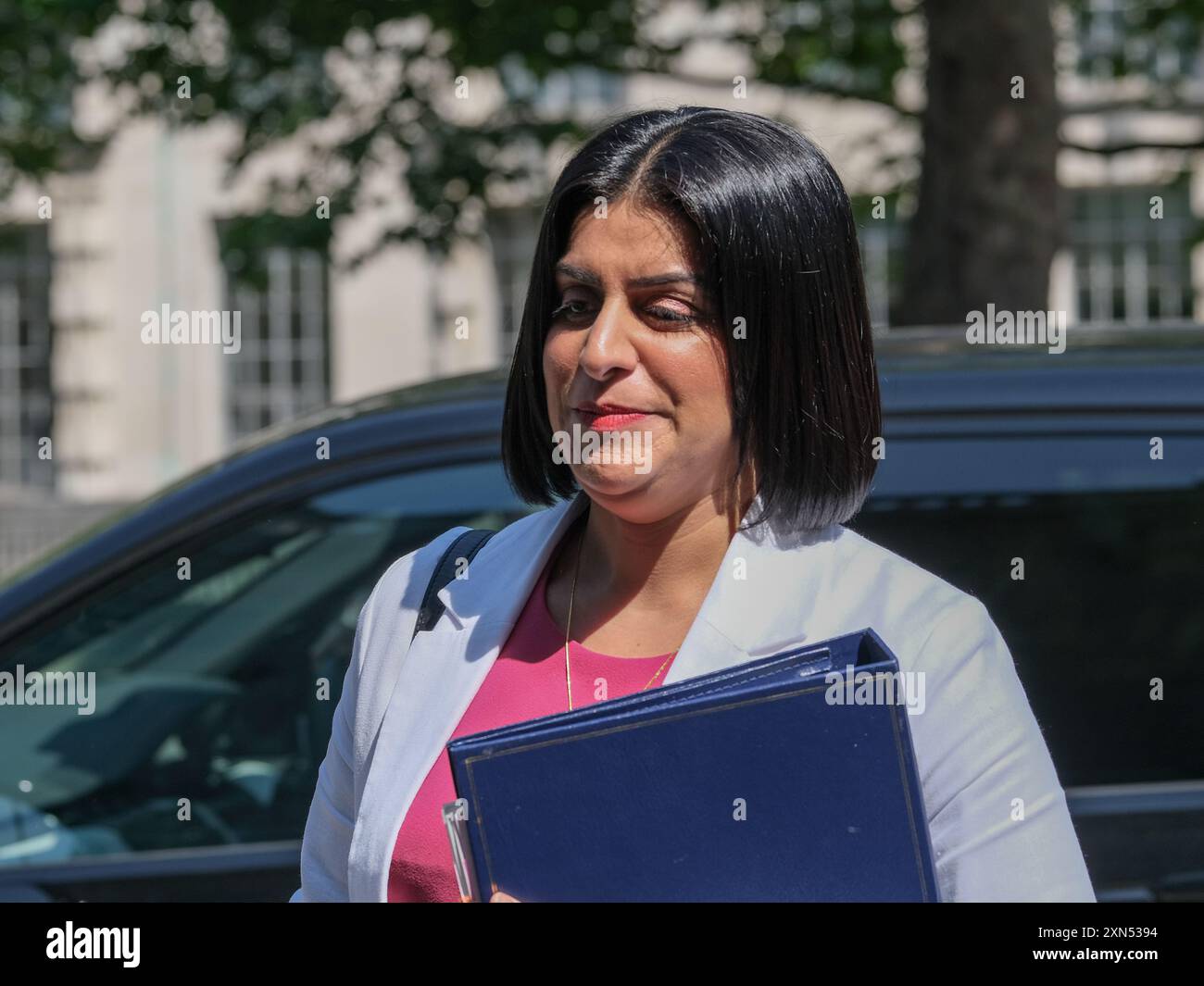 Shabana Mahmood, Parlamentsabgeordnete für Birmingham Ladywood, Lordkanzler und Justizministerin, trifft im Kabinettsbüro ein. Stockfoto