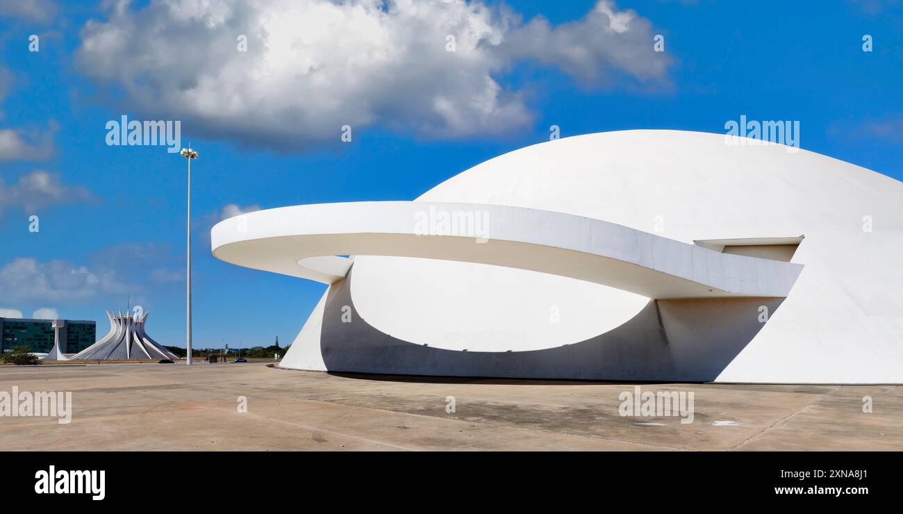 Nationalmuseum Honestino Guimaraes, entworfen von Oscar Niemeyer, Weltkulturerbe, Brasilia, Bundesbezirk, Brasilien Stockfoto