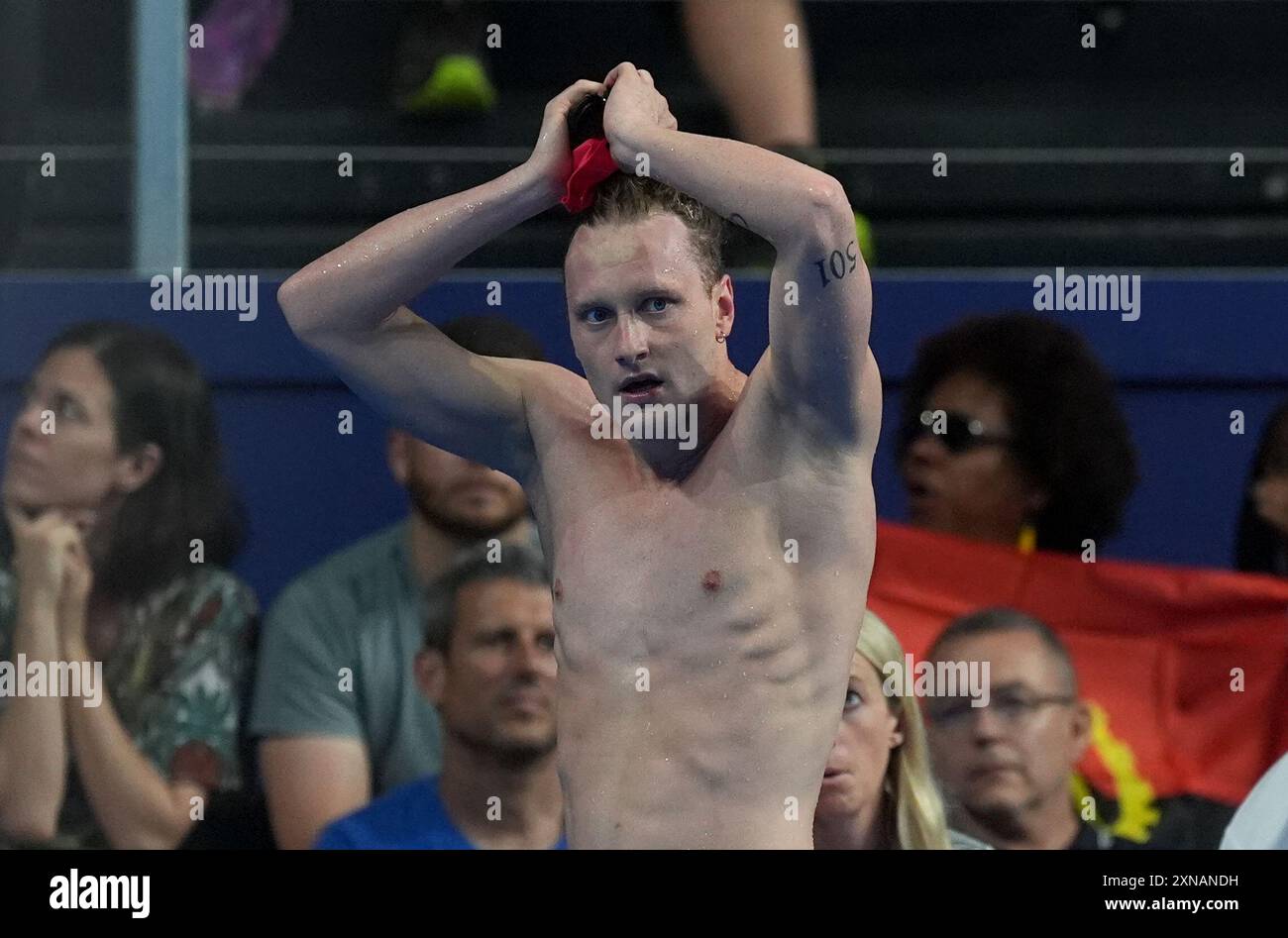 Der britische Luke Greenbank wurde am fünften Tag der Olympischen Spiele 2024 in Paris nach 200 m Rückschlag in der Paris La Defense Arena disqualifiziert. Bilddatum: Mittwoch, 31. Juli 2024. Stockfoto