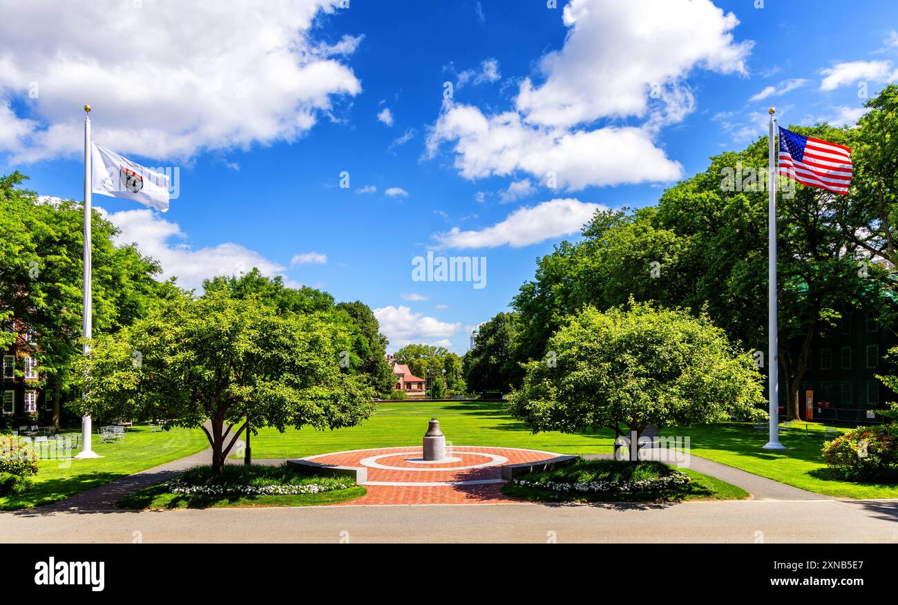 Boston, Massachusetts, USA - 24. Juni 2024: Blick von der Baker Library über den Campus der Harvard Business School (HBS) in Richtung Charles River. Stockfoto