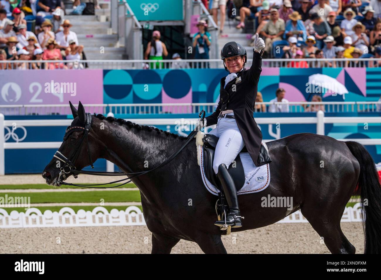 Versailles, Frankreich. 31. Juli 2024. Isabell WERTH reitet WENDY DE FONTAINE, Pferdesport, Dressurteam und Grand Prix während der Olympischen Spiele Paris 2024 am 31. Juli 2024 im Château de Versailles in Versailles, Frankreich - Foto Christophe Bricot/DPPI Media Credit: DPPI Media/Alamy Live News Stockfoto