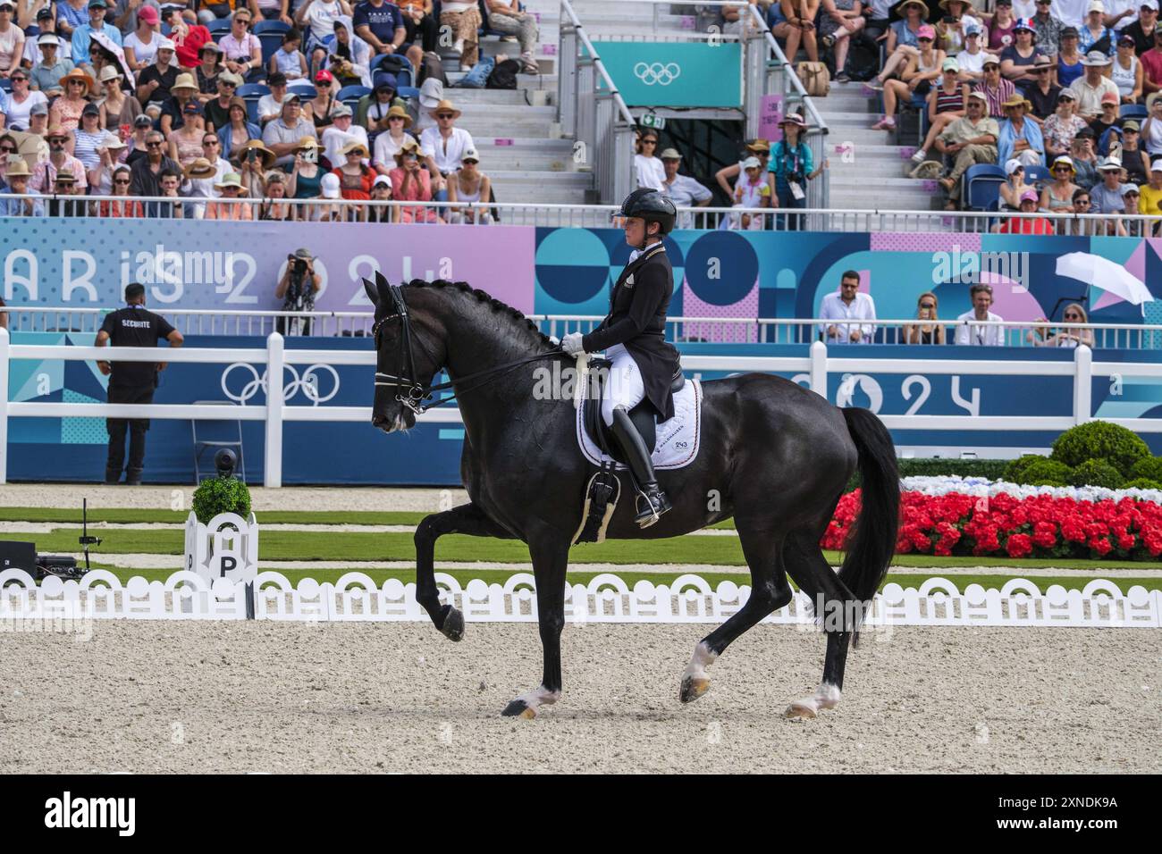 Isabell WERTH reitet WENDY DE FONTAINE, Pferdesport, Dressurteam und Individual Grand Prix während der Olympischen Spiele Paris 2024 am 31. Juli 2024 im Chateau de Versailles in Versailles, Frankreich Stockfoto